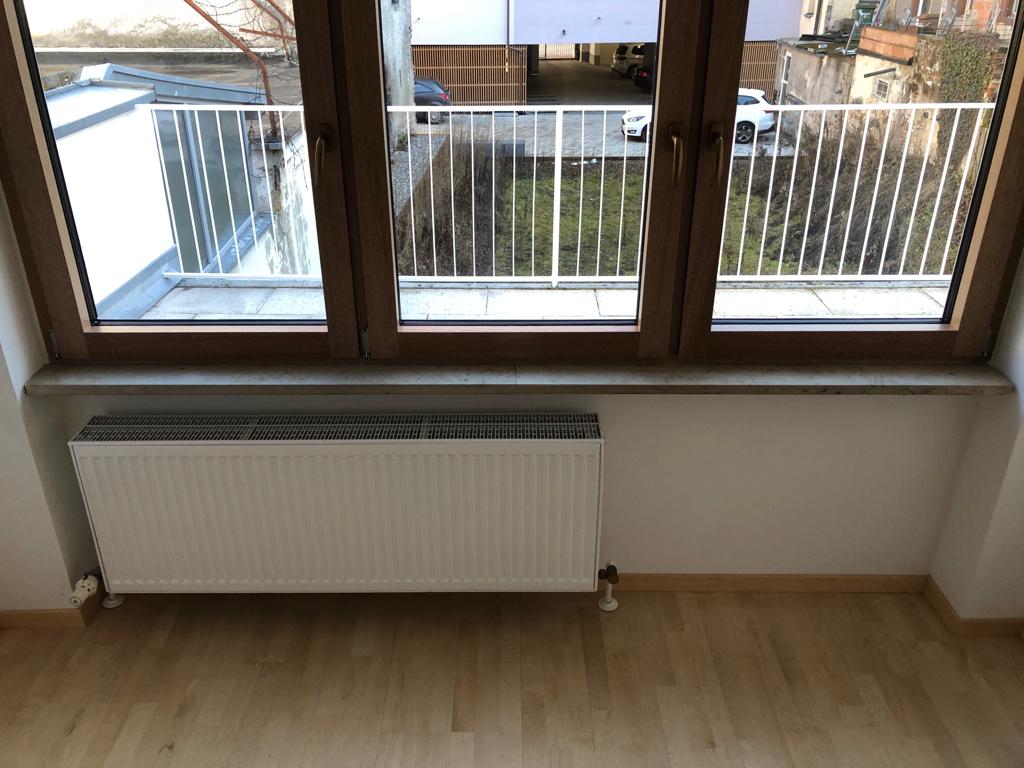 Fenster Richtung Innenhof von Schlafzimmer