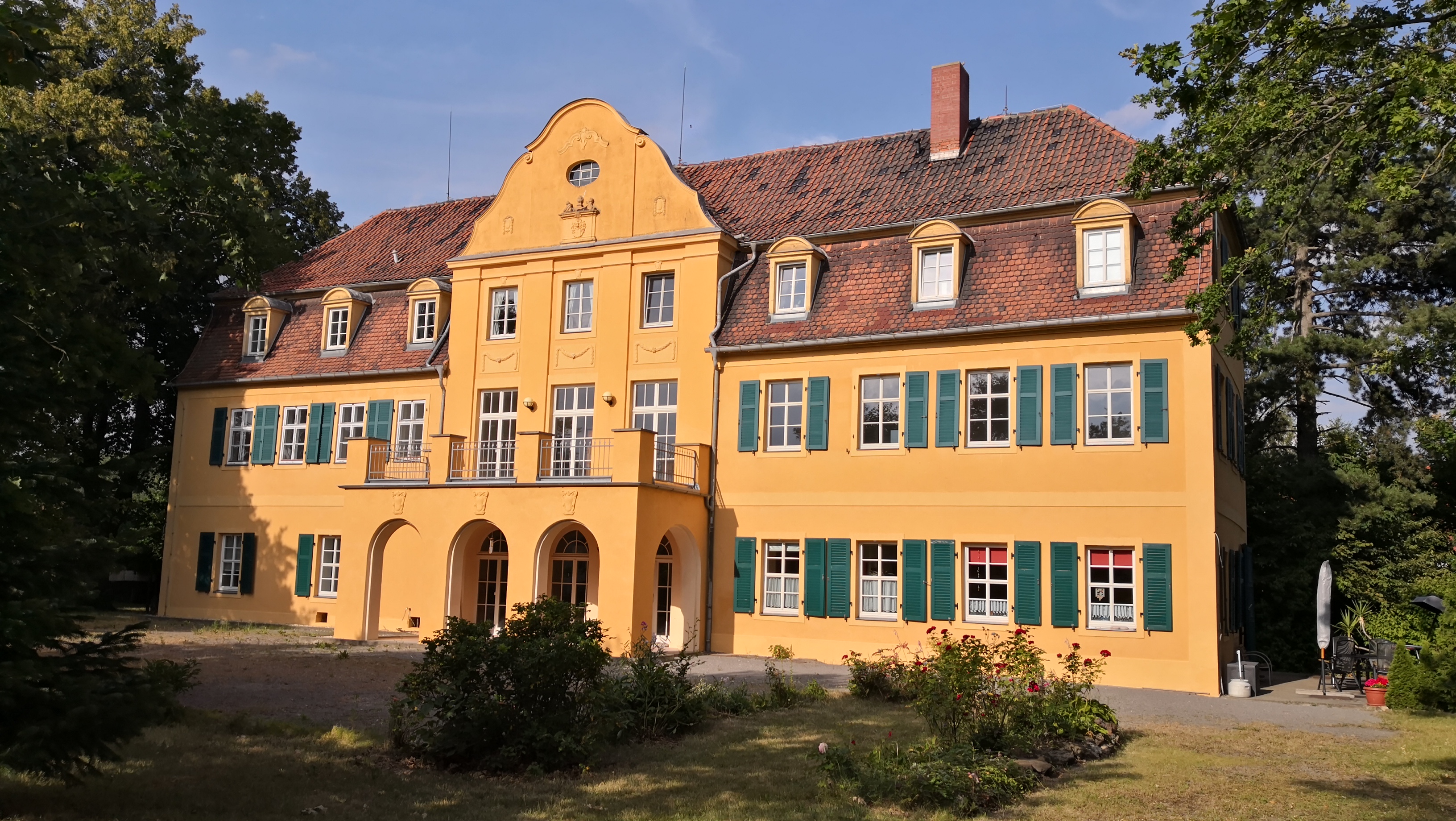 Herrenhaus (Blick vom Park)