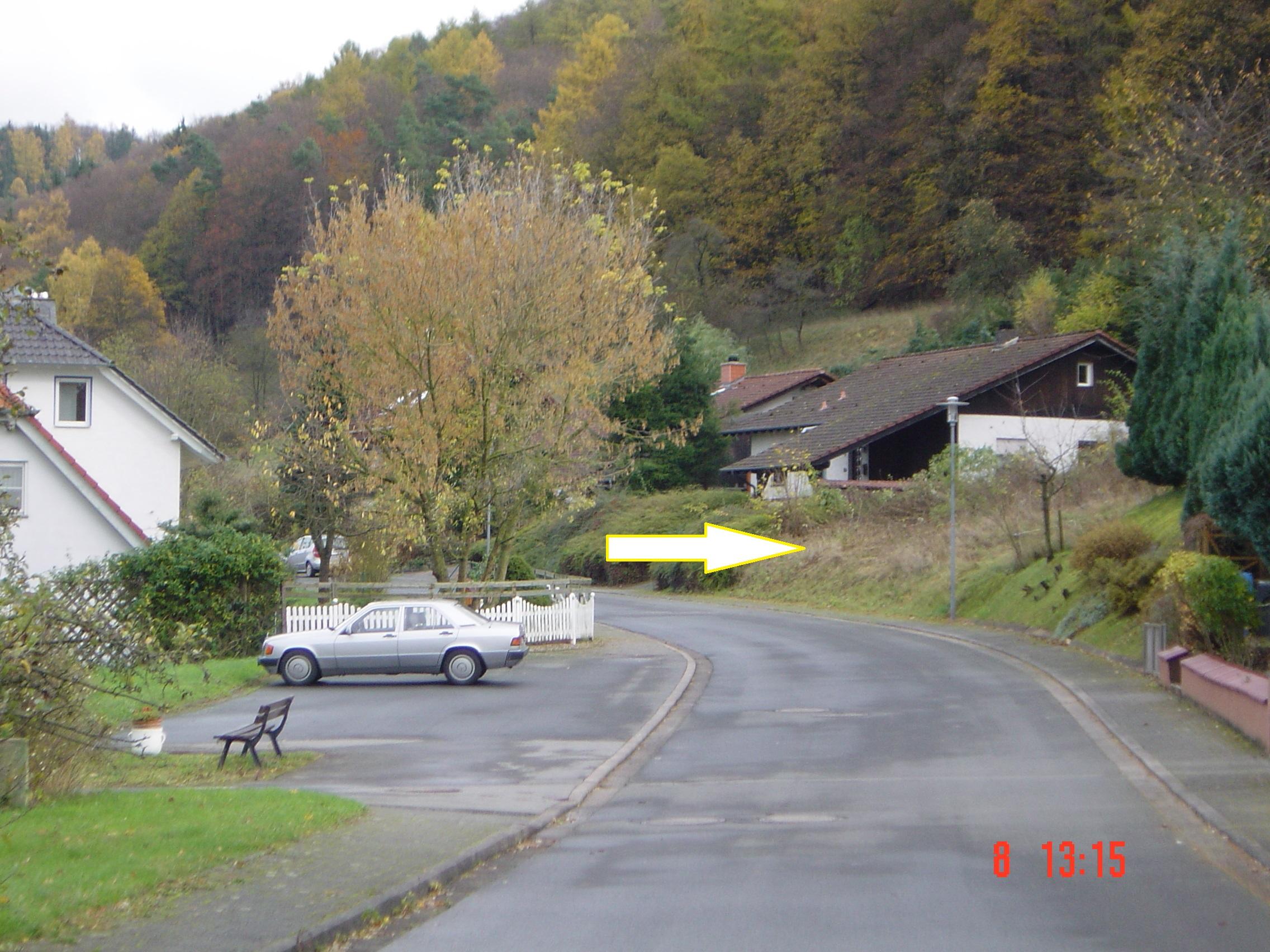 Straßenfoto zum Grundstück 3.JPG