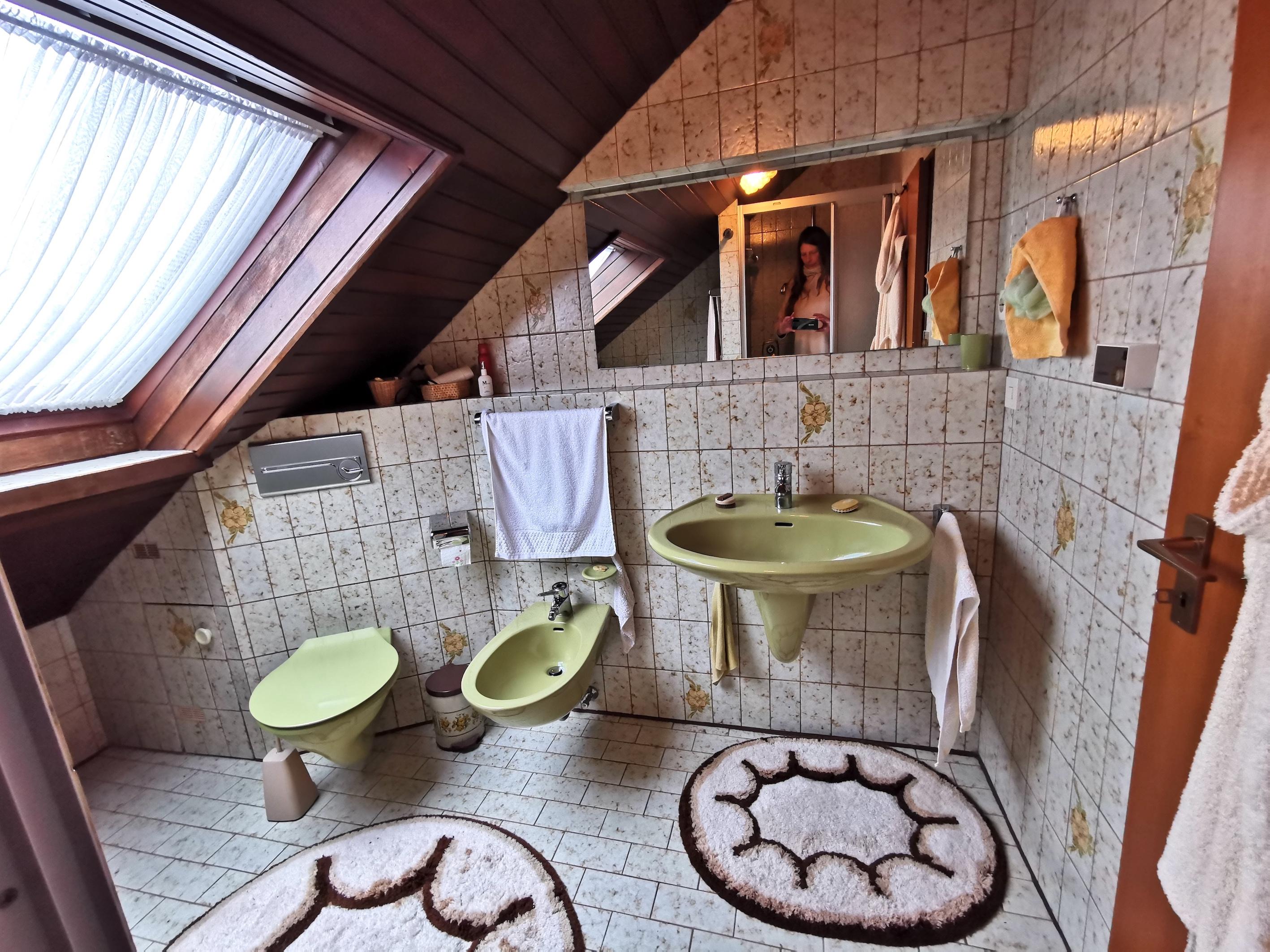 18 Badezimmer Obergeschoss Kopie.jpg