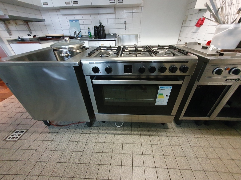 Aicher Cent Küche 01.jpg