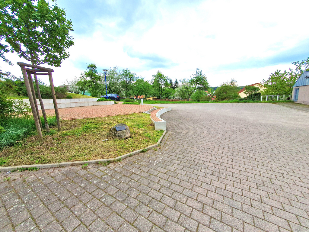 Aicher Cent außen 02.jpg