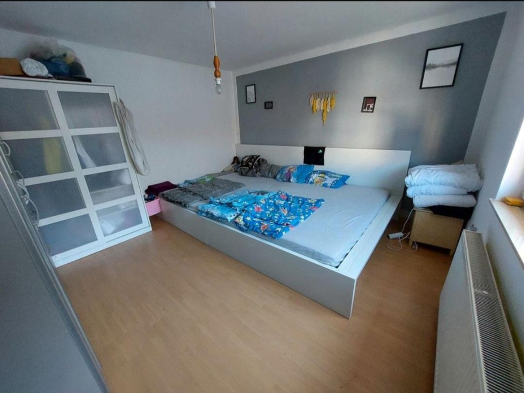 Schlafzimmer OG.jpg