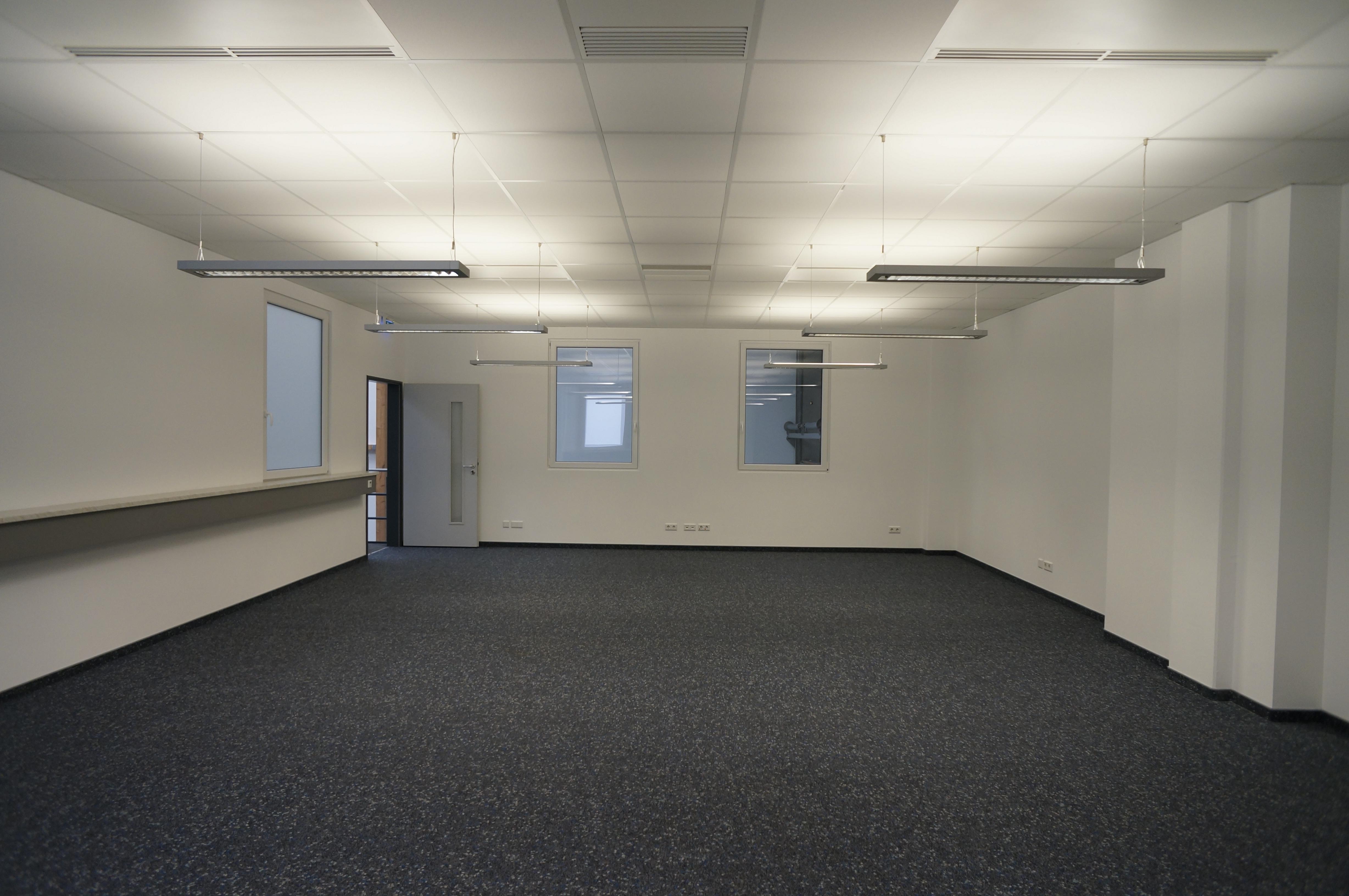 Eingang Büro.JPG