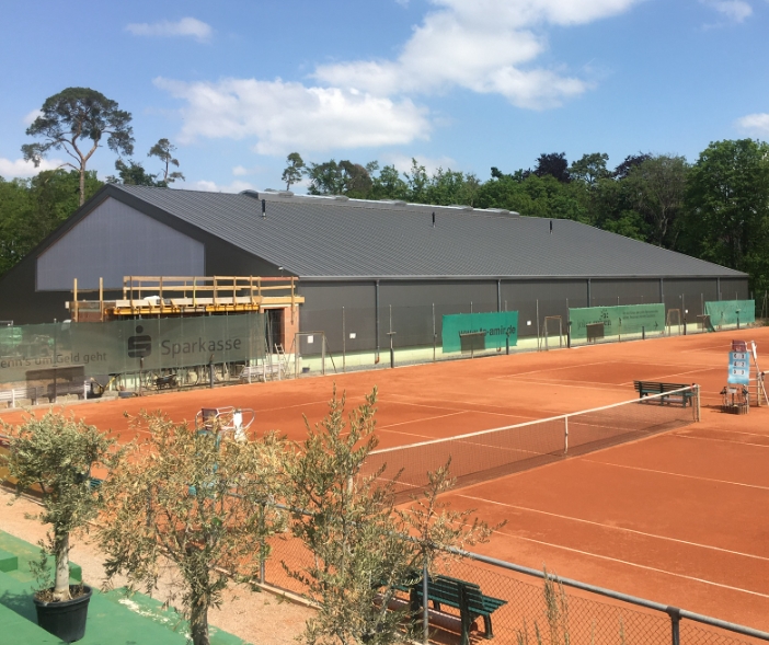 Neue Tennishalle