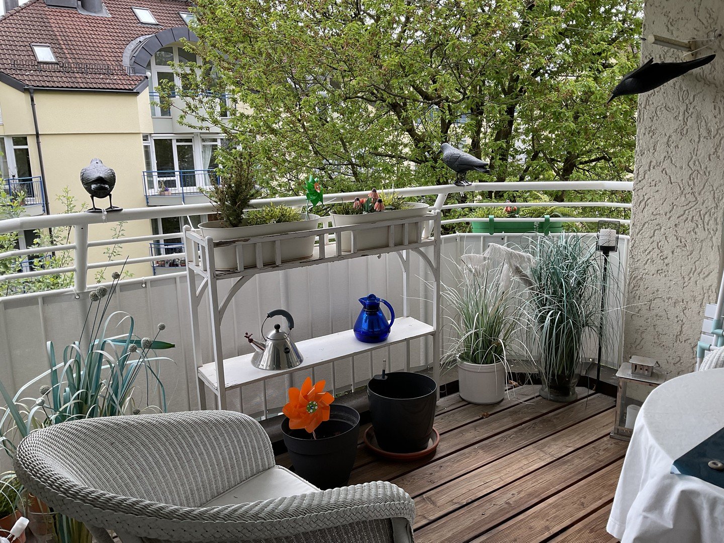 Balkon mit Blick  Innenhof