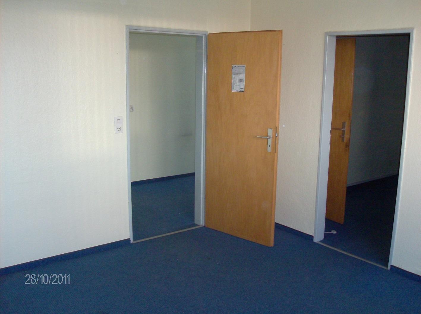 Bild Firma Büro h.l. vom Fenster aus HPIM4134.jpg