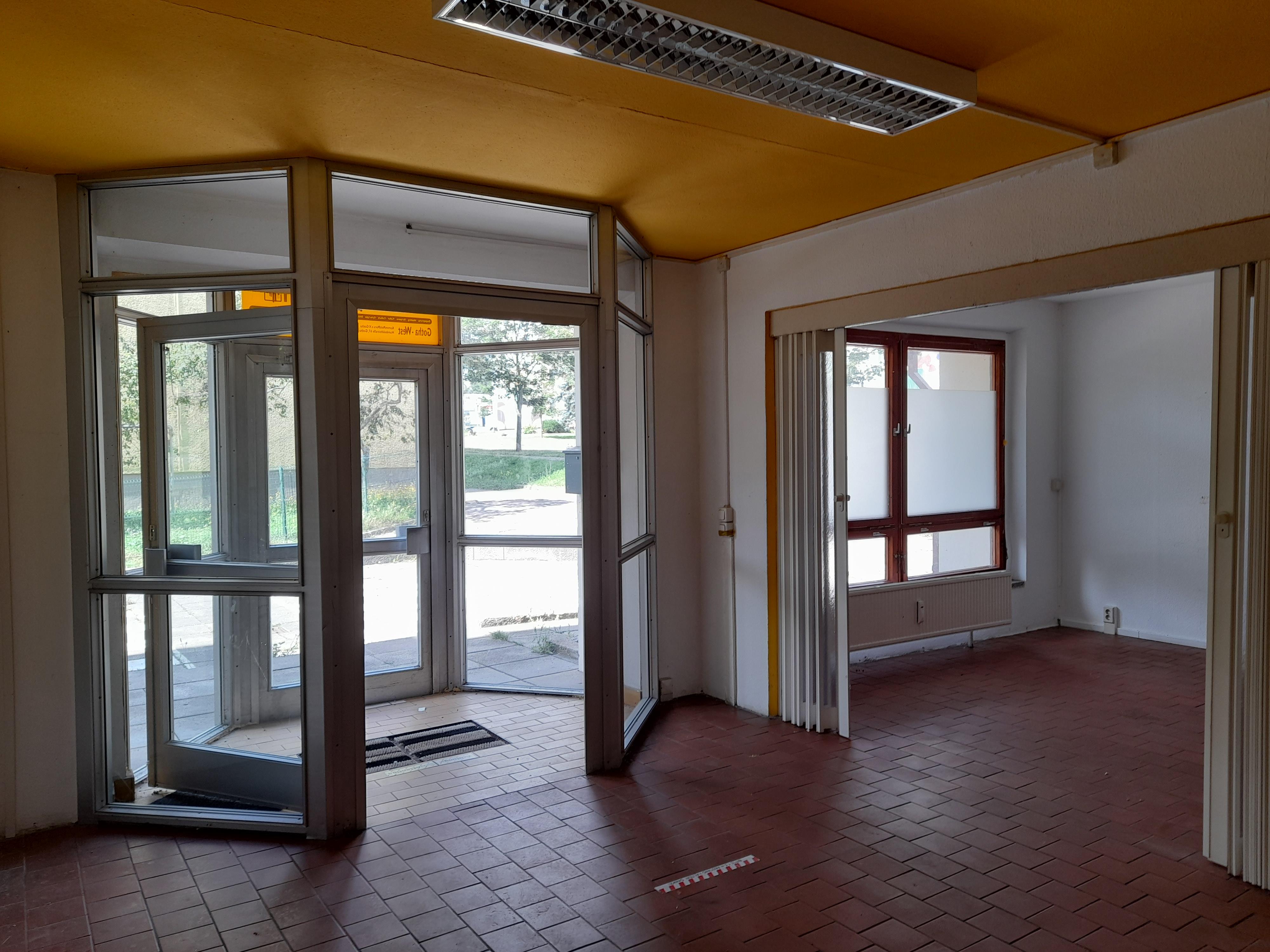 Empfang und Raum 1 (1).jpg