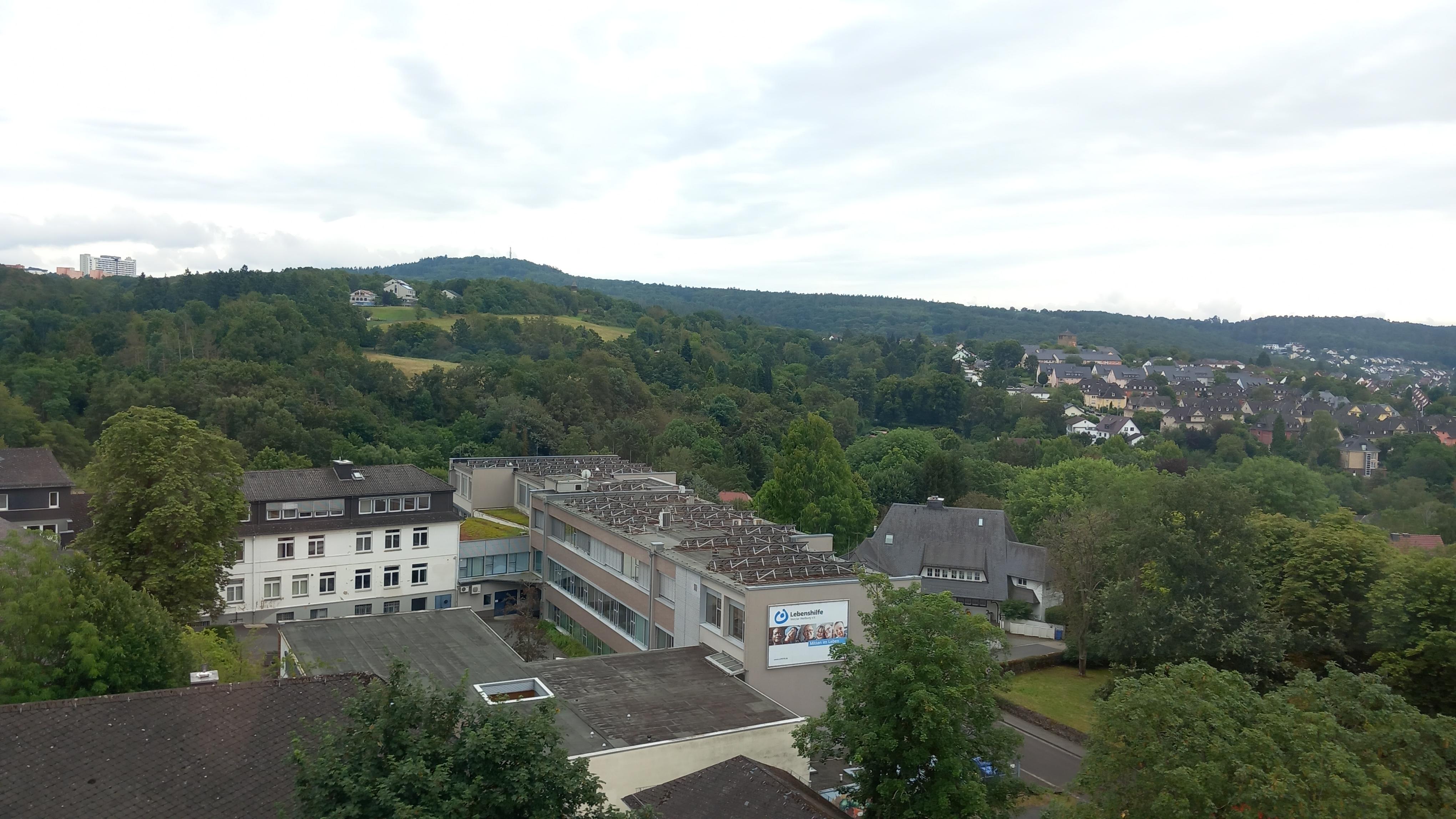Panoramablick aus Wohn-Ess-Arbeitszimmer.jpg