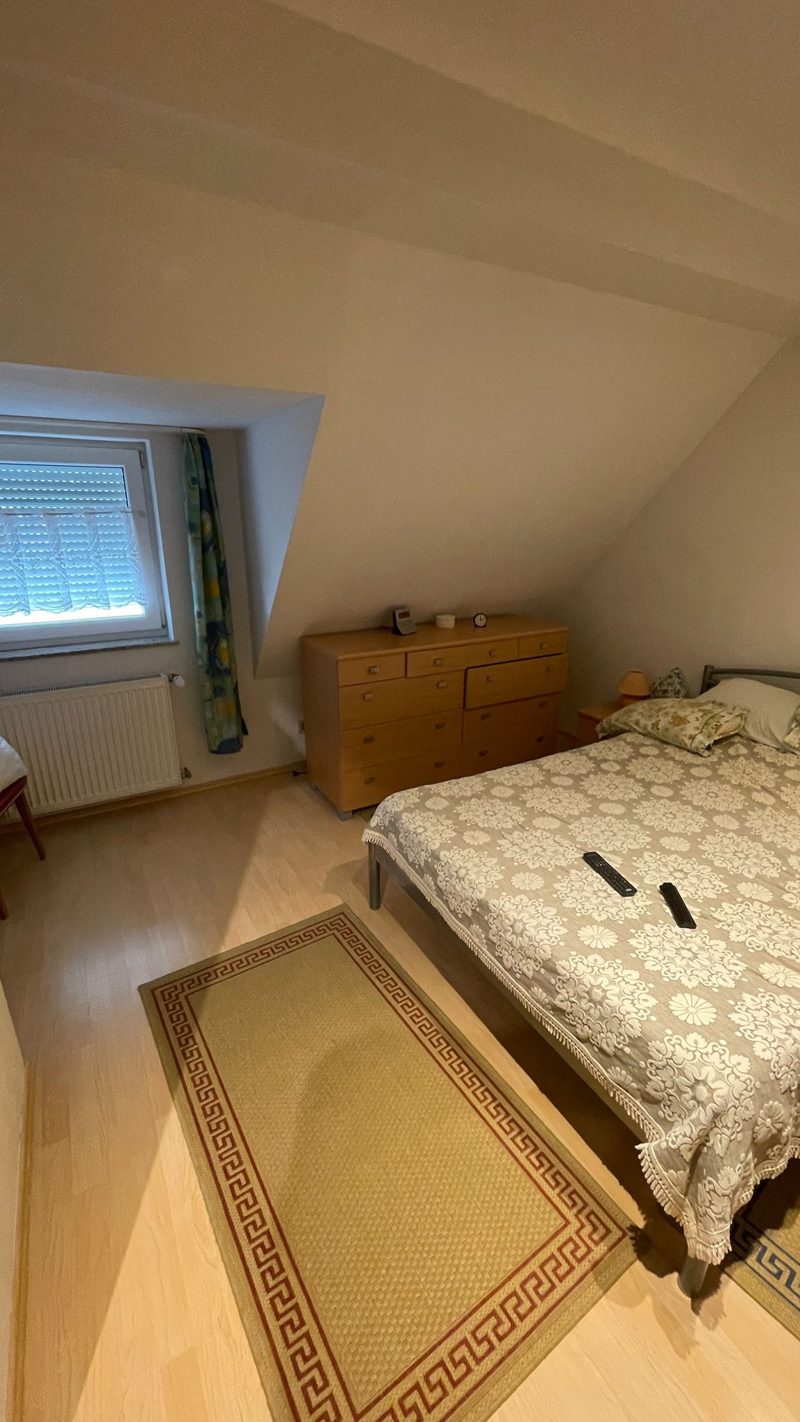 24 Schlafzimmer Nr. 1 im DG.jpeg