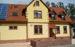 Außenansicht Eiscafe Affolterbach neu.JPG