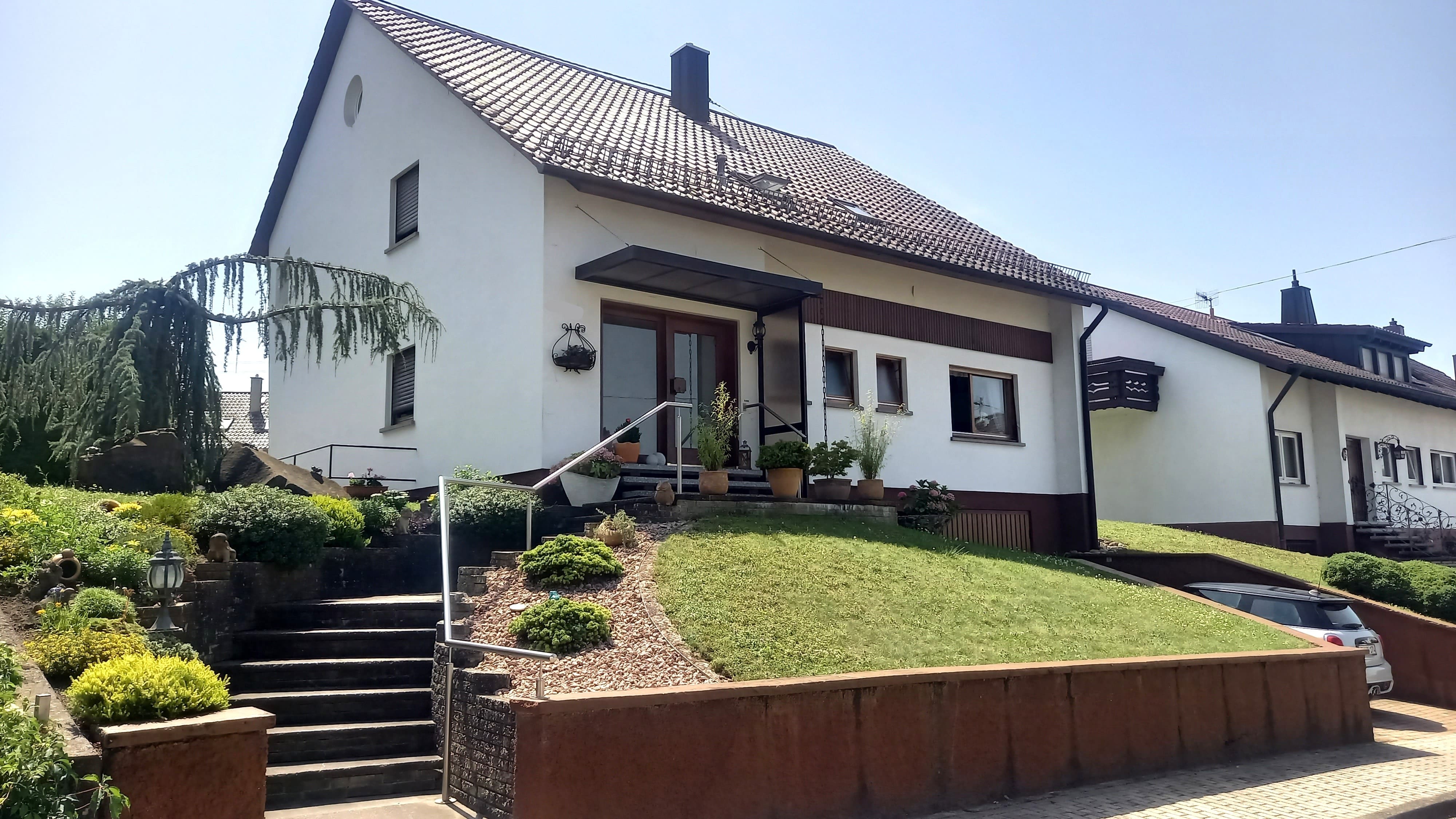 Haus Eingang.jpg
