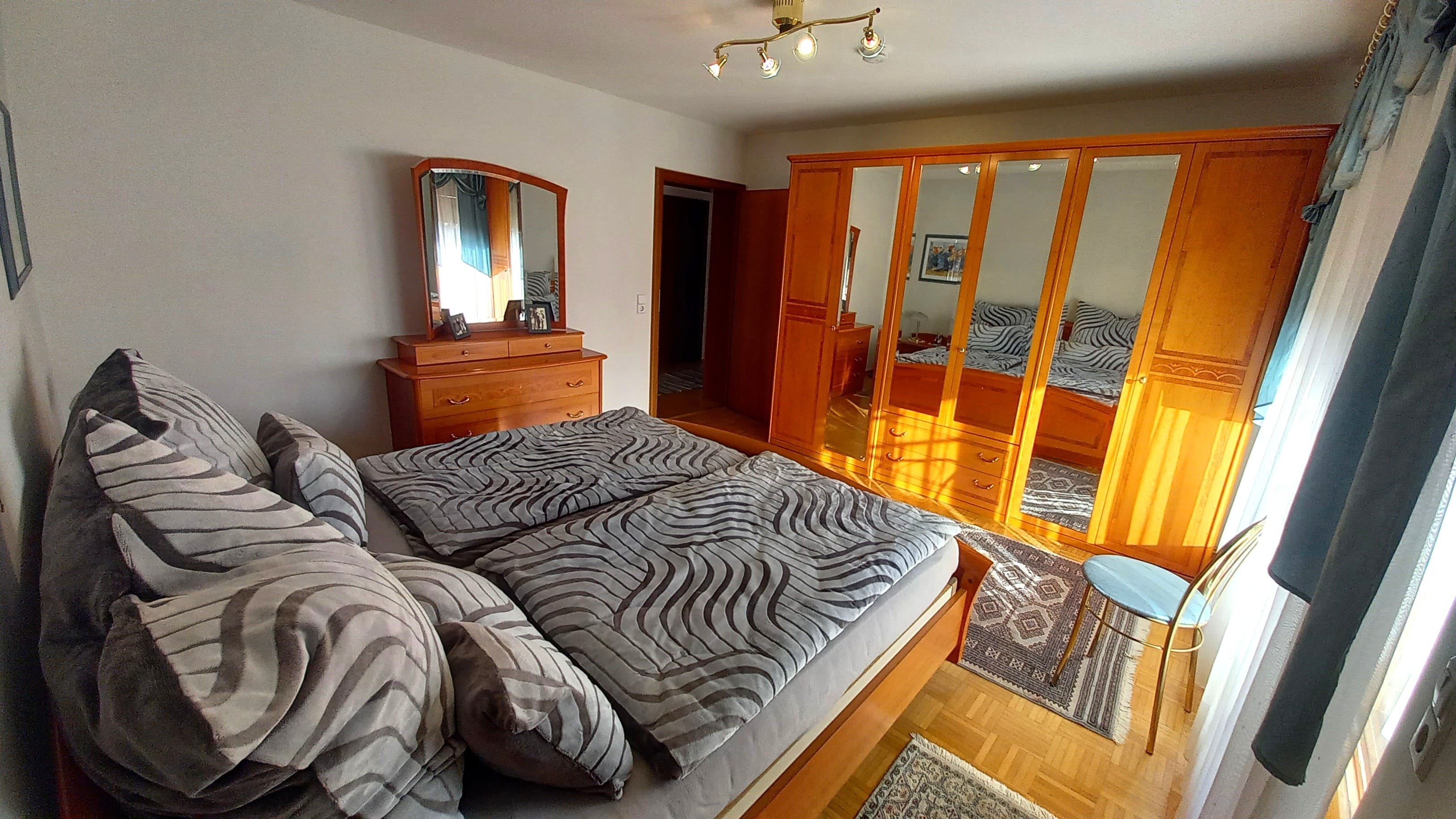 Elternschlafzimmer.jpg
