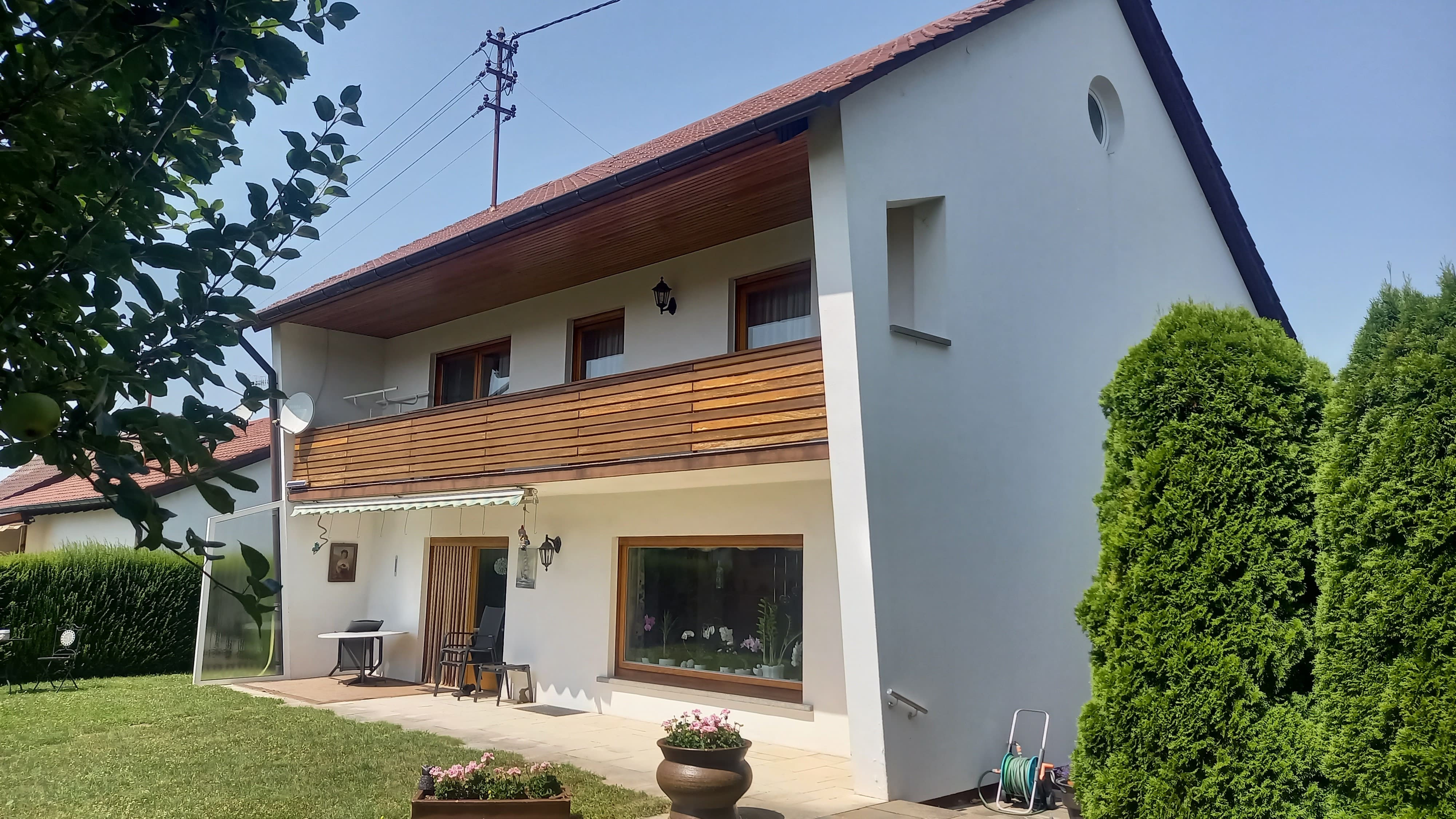 Haus Suedseite.jpg
