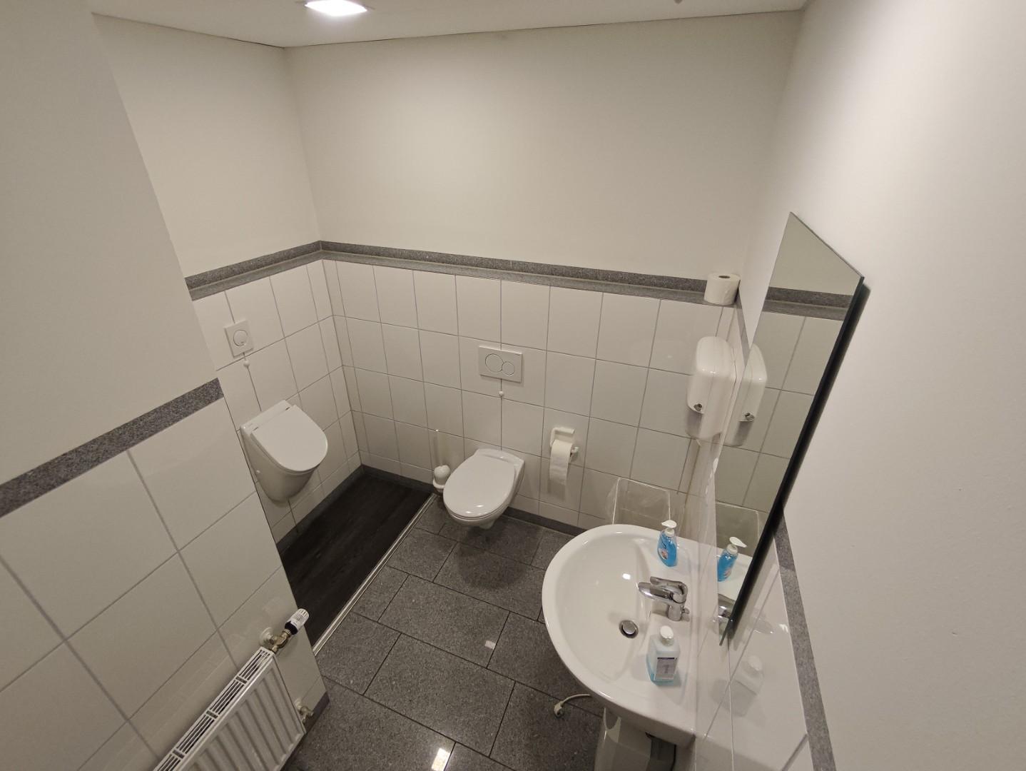WC 1 - Kunden.jpg