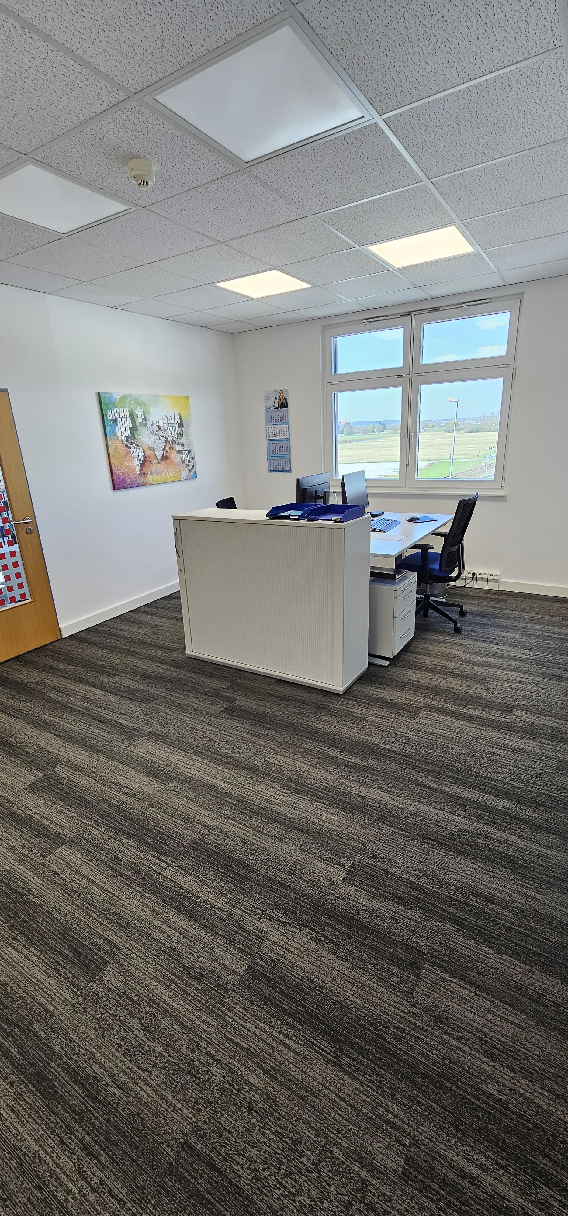 Büro 2  2.jpg
