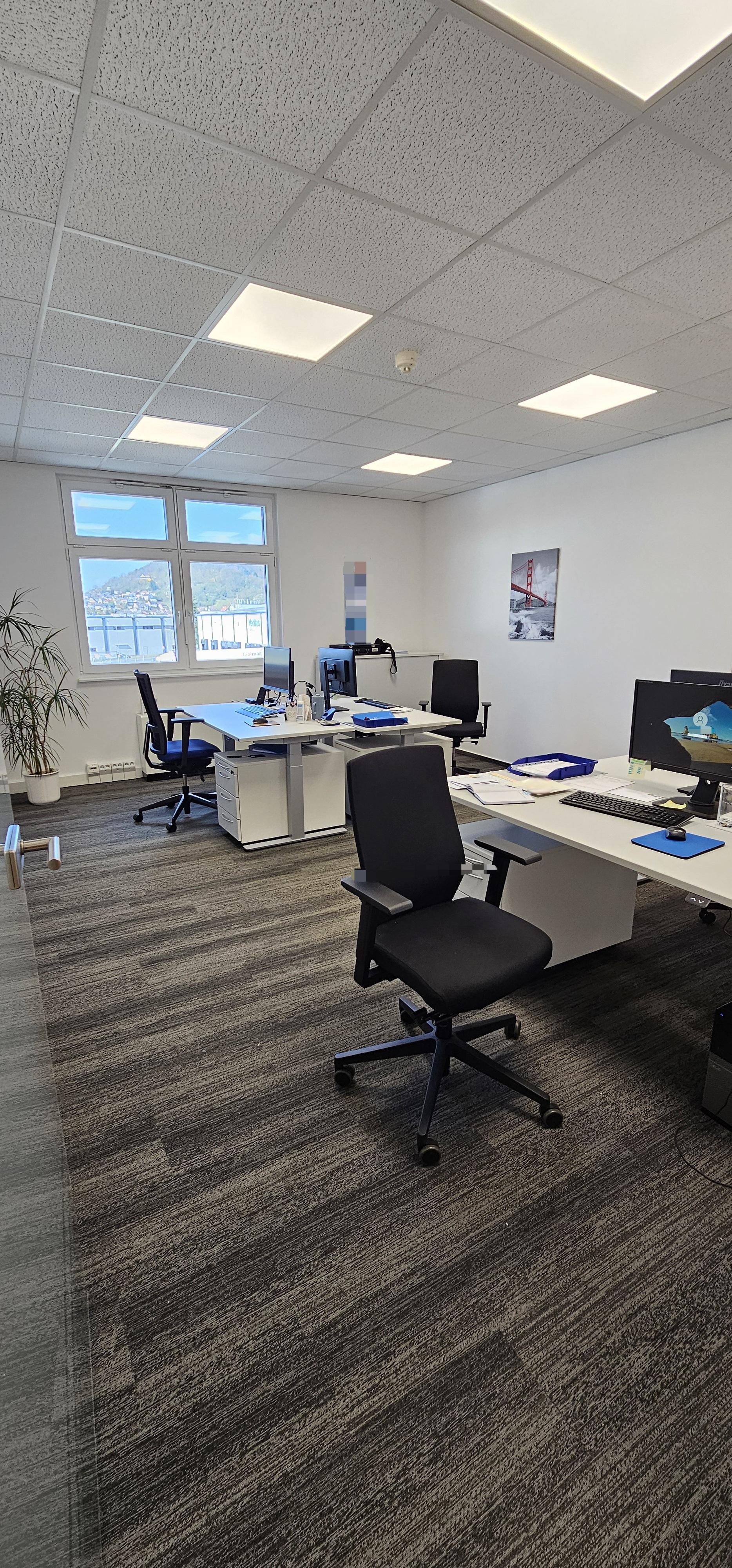Büro 5.jpg
