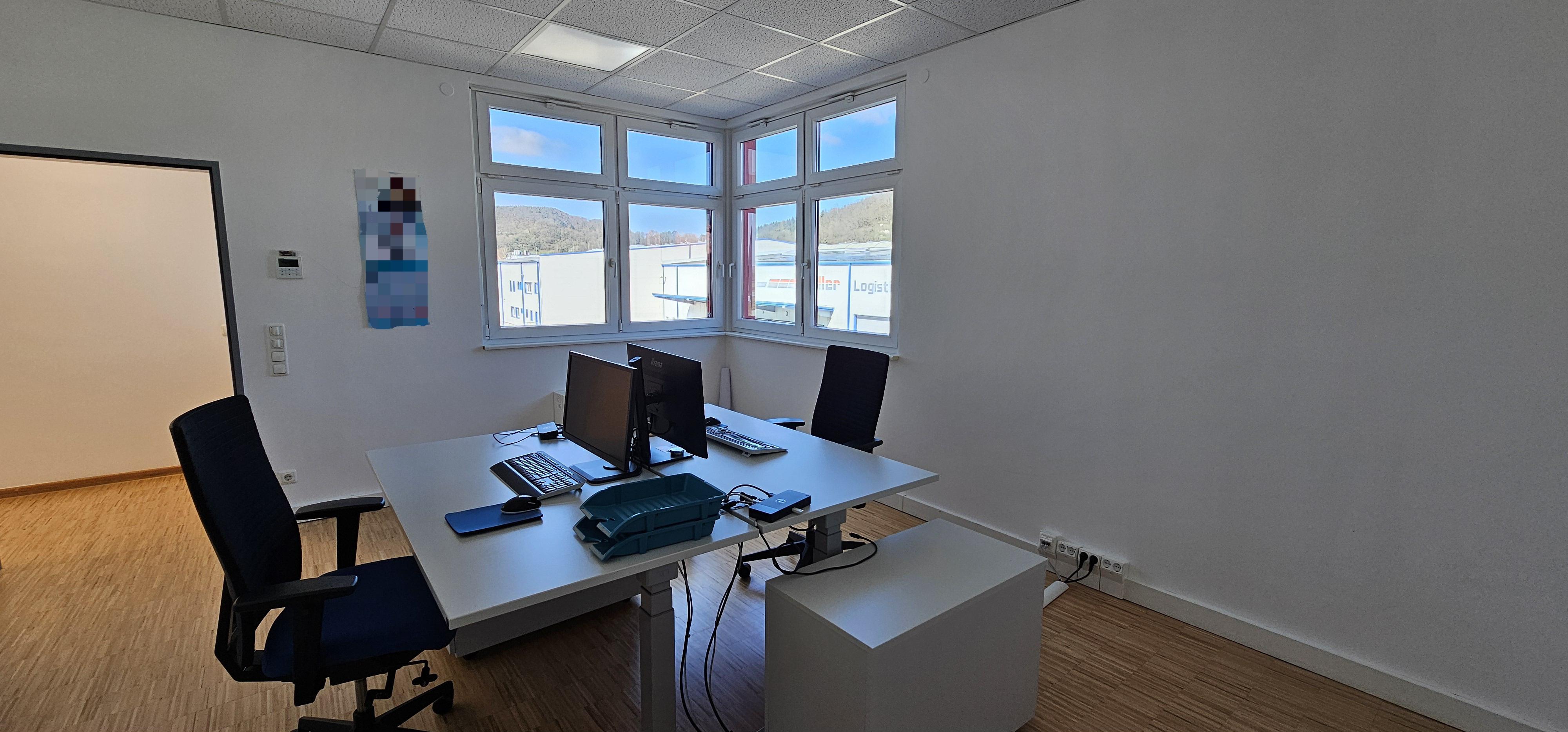 Büro 6 1.jpg