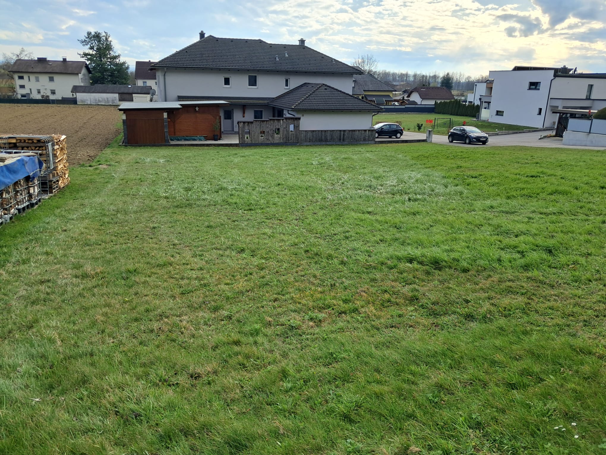 Grundstück Bild 2.jpg
