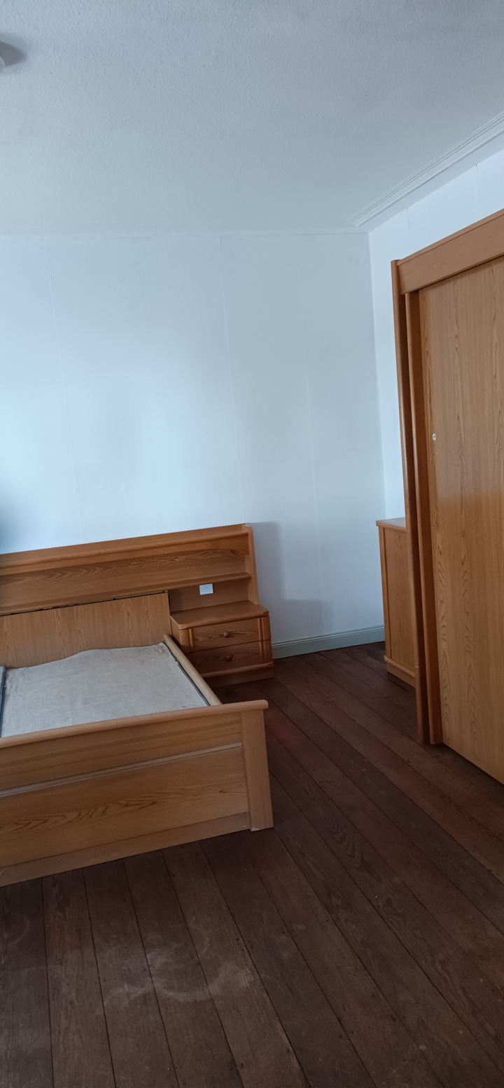 gr. Schlafzimmer teil1.jpg