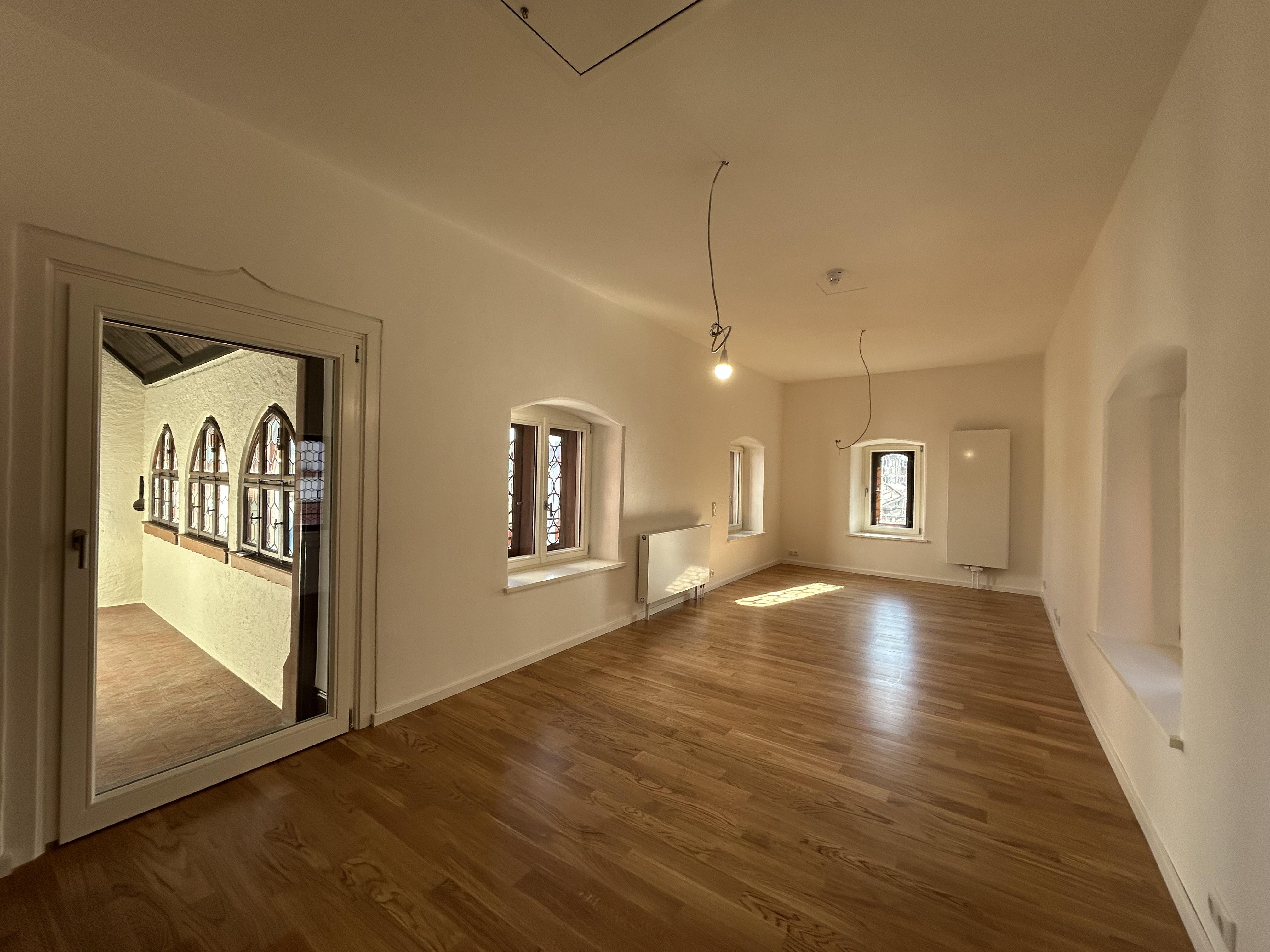 Whg 2 Wohnzimmer.JPG