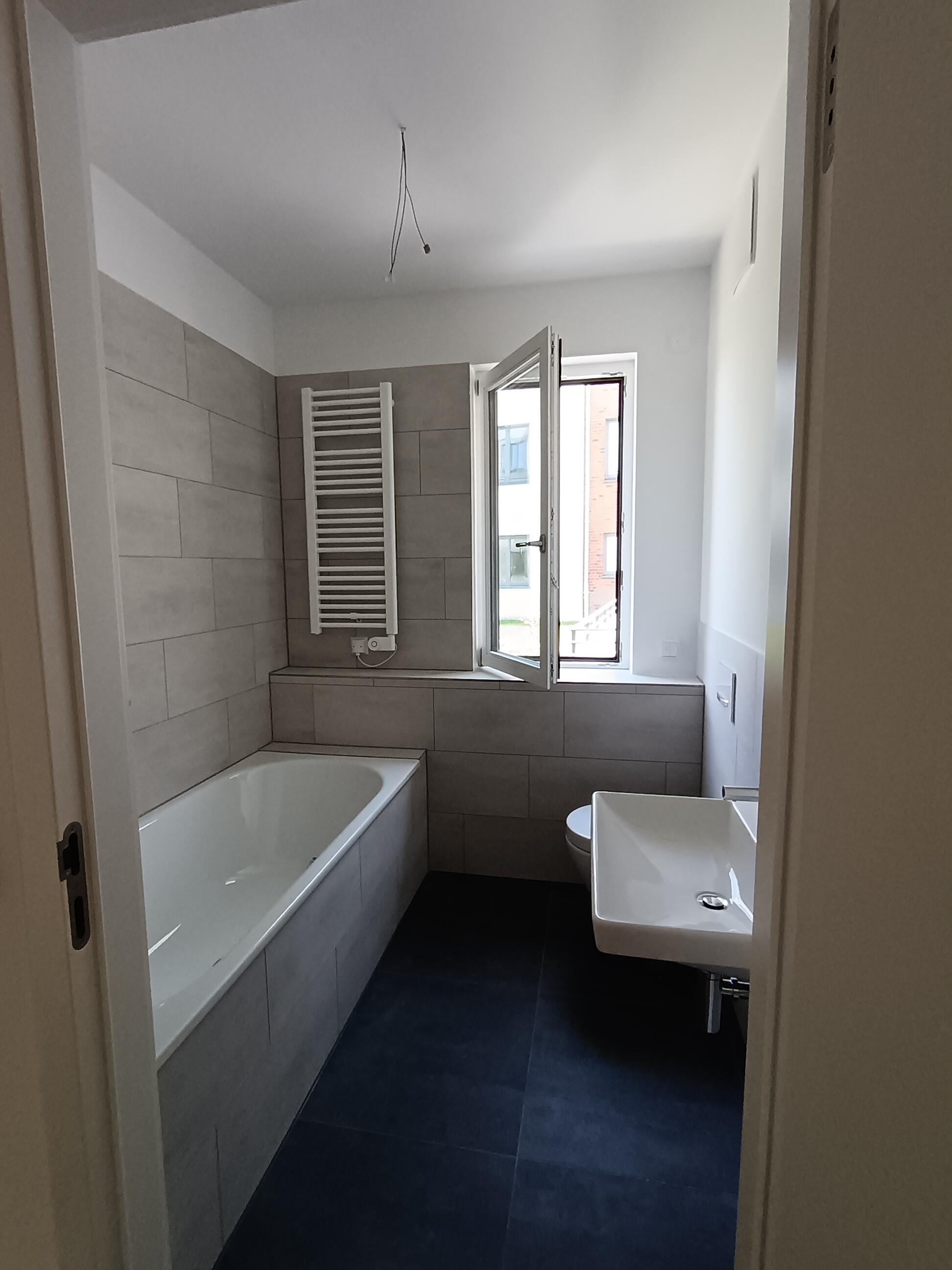Badezimmer Sicht 1.jpg