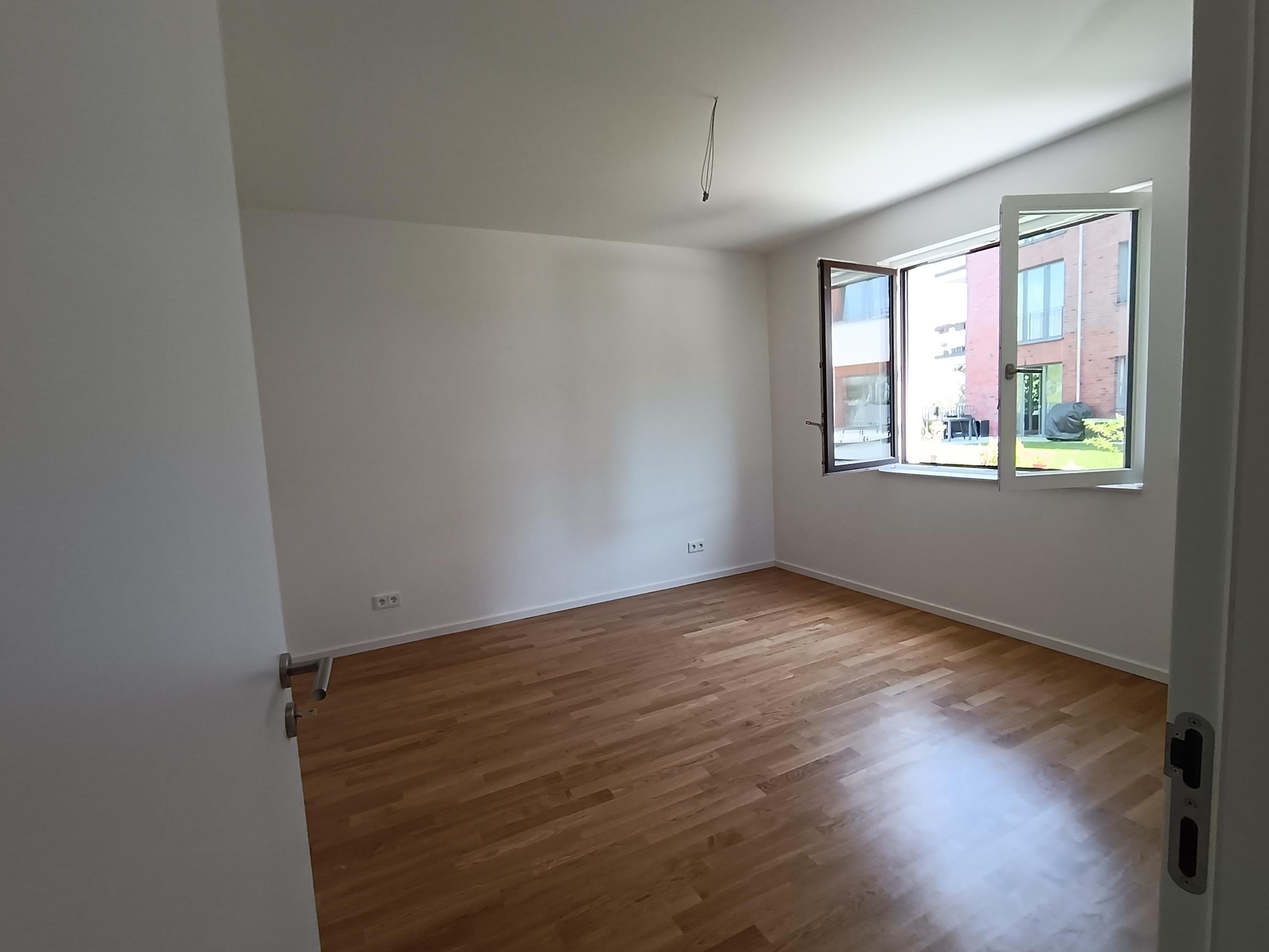 Schlafzimmer Sicht 1.jpg