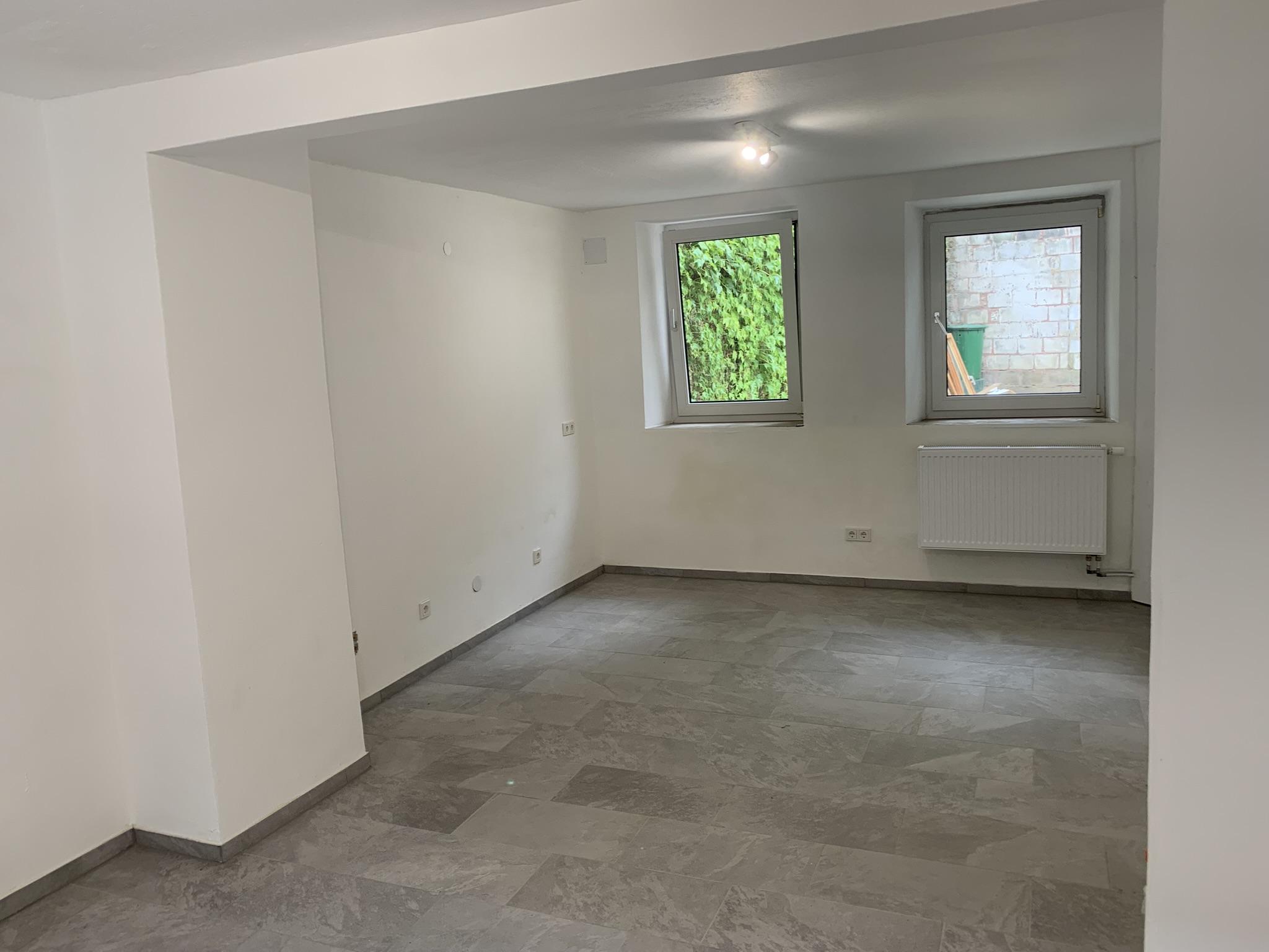 2025-07-20 EG Küche Blickrichtung Hof Foto 1.JPEG