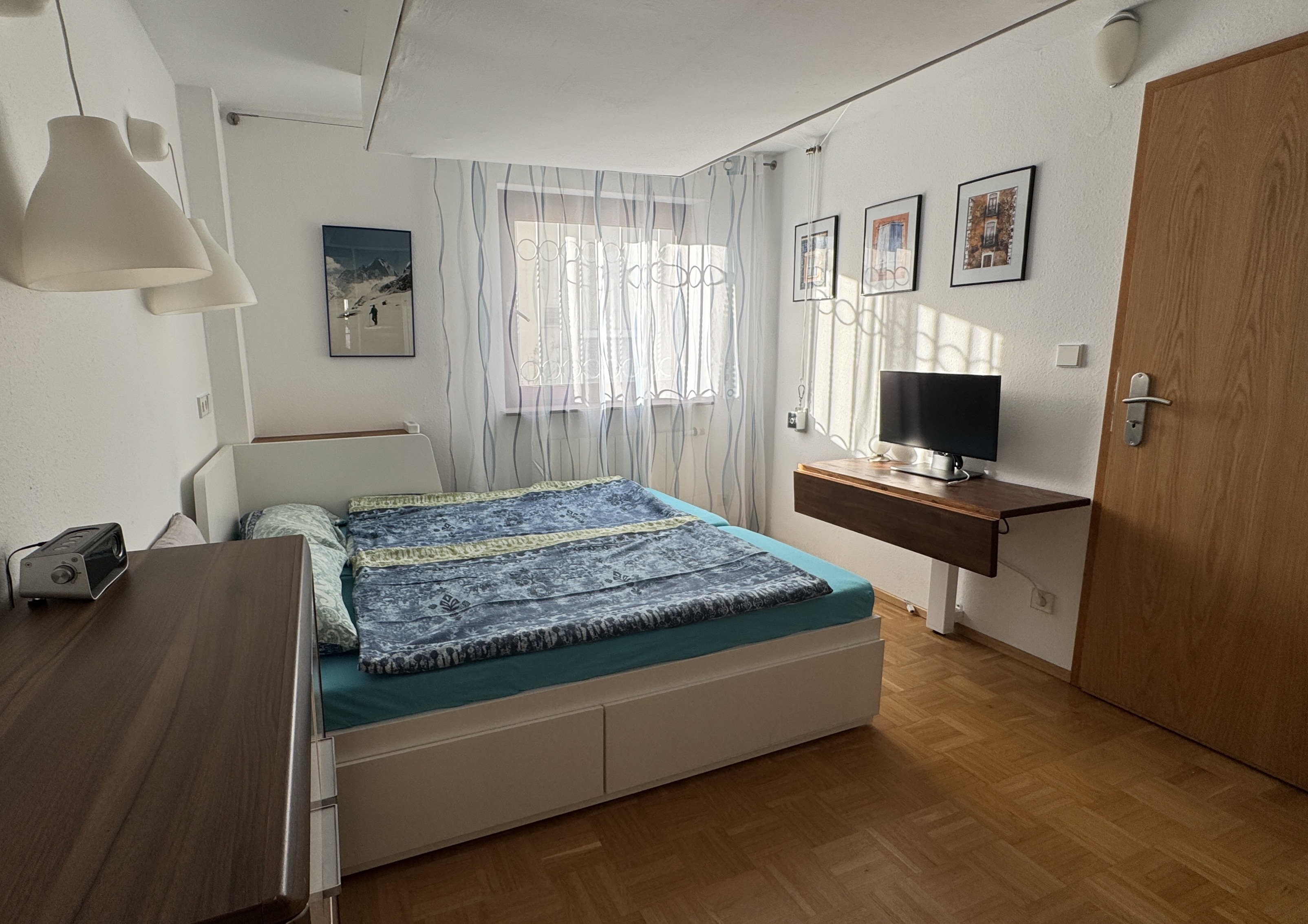 Schlafzimmer oben (1).JPG
