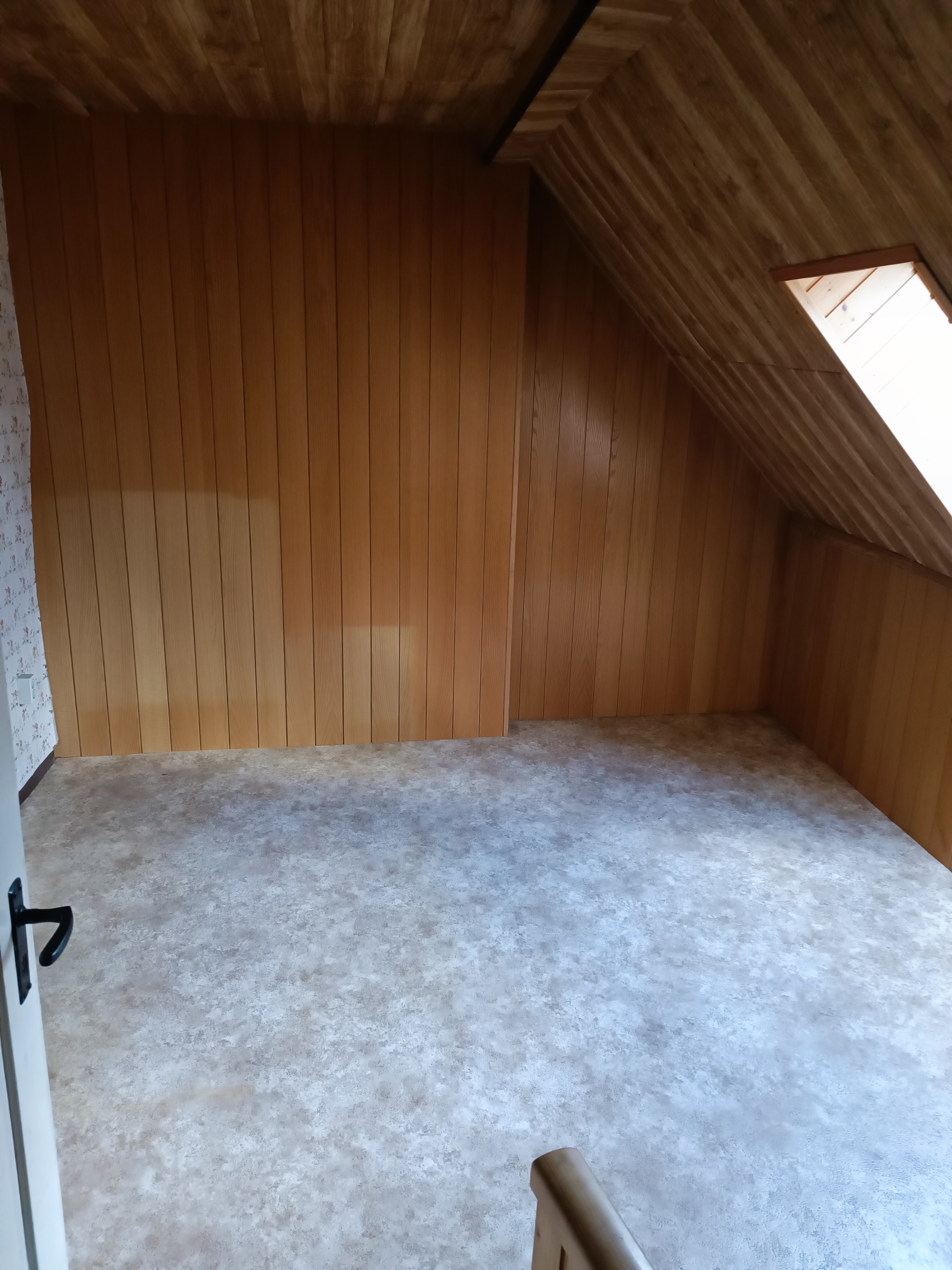 Zimmer OG2.jpg