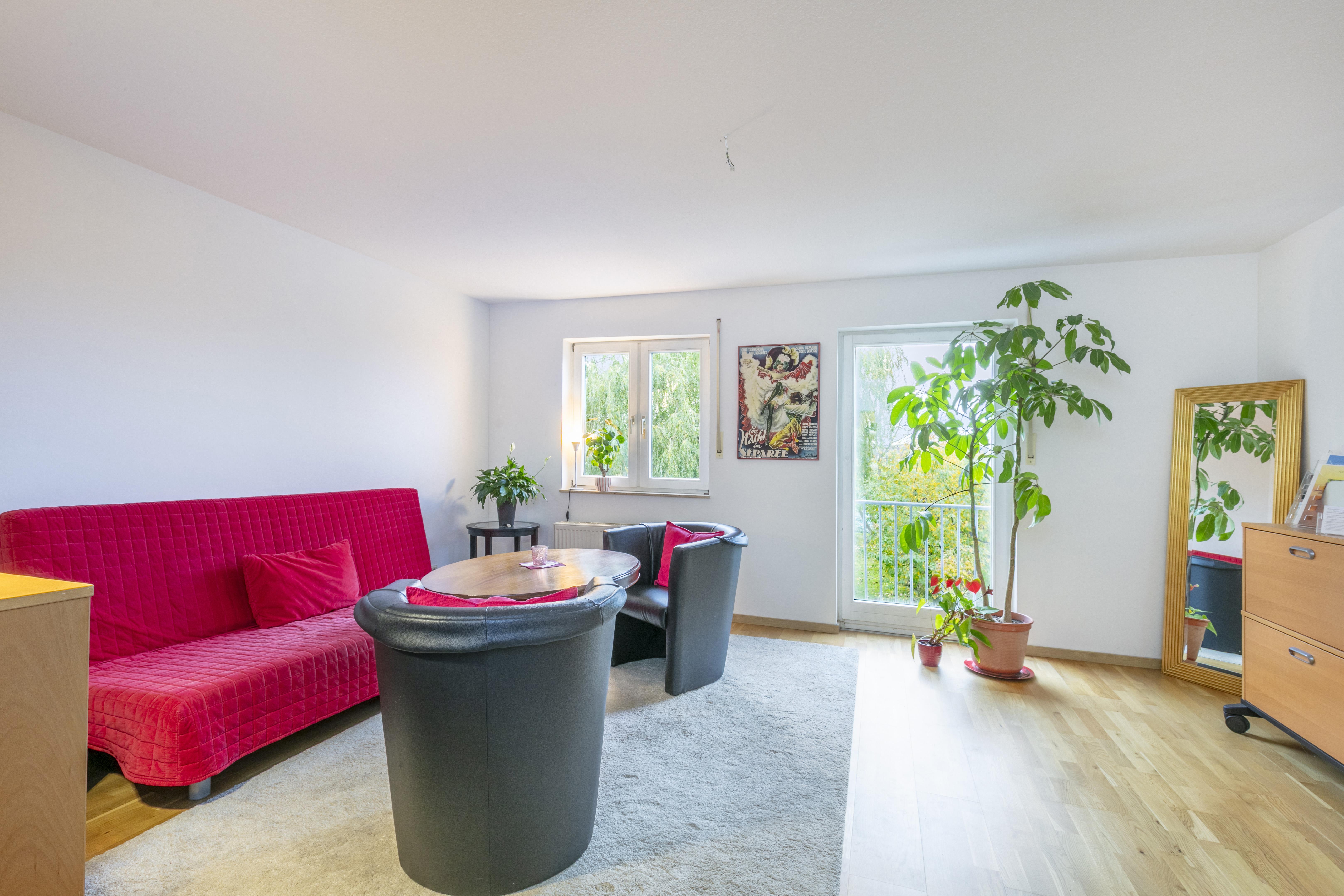 großes Zimmer 1. OG.jpg