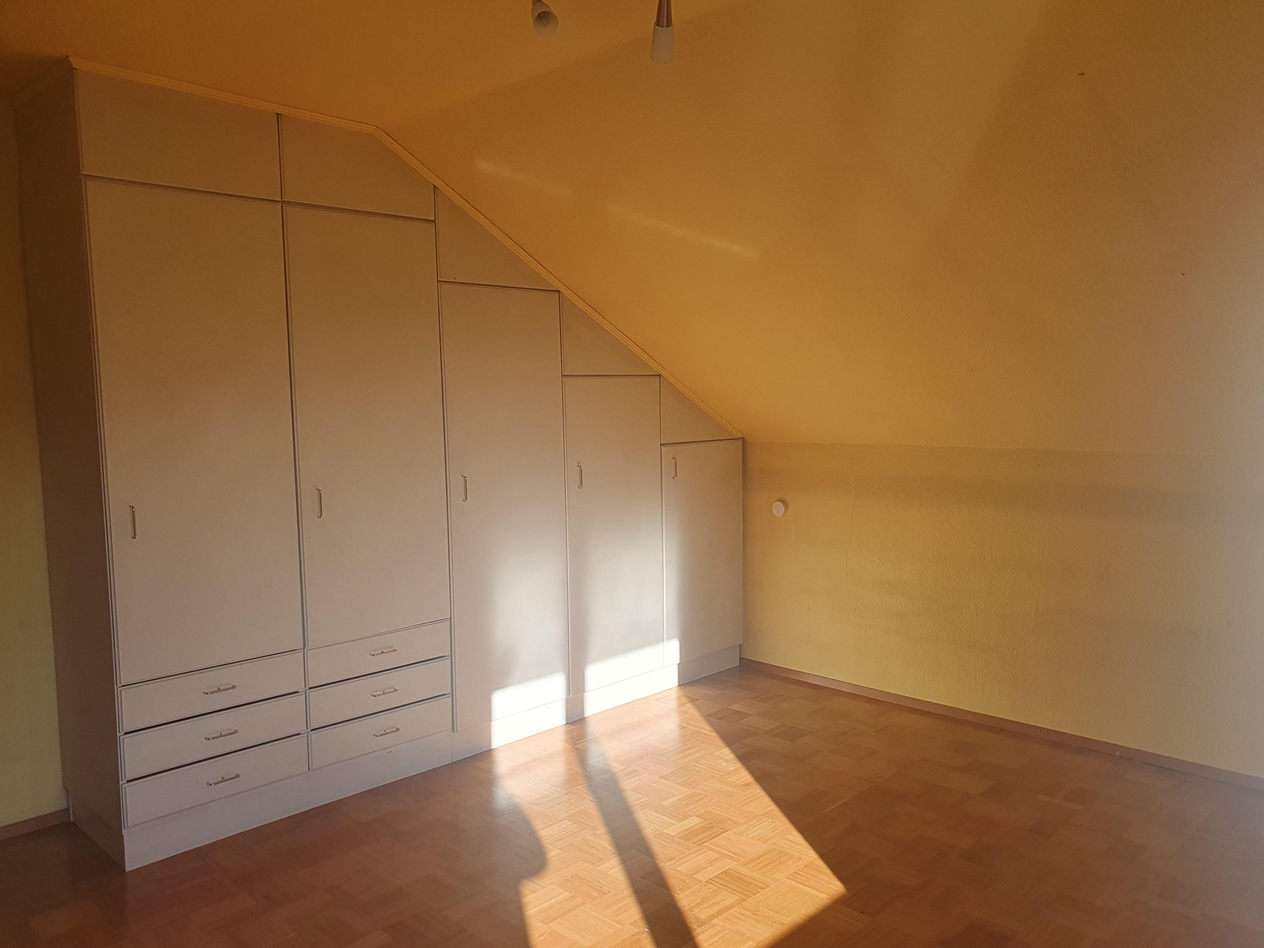 Separates Zimmer OG b.jpg