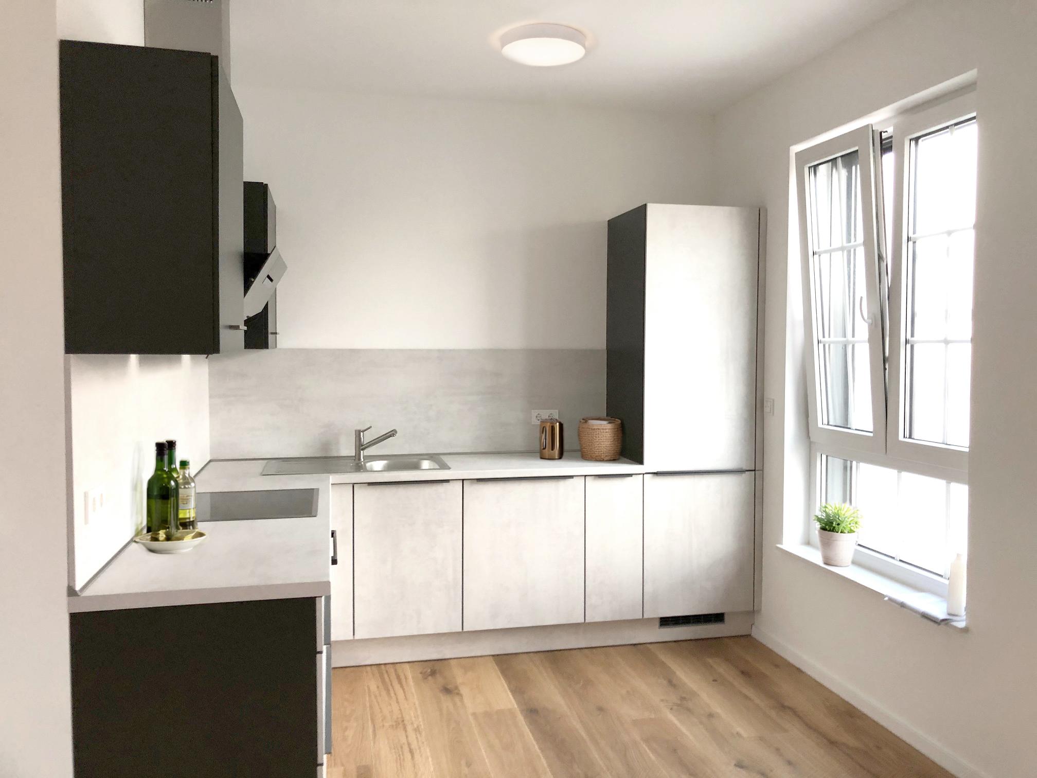 Kueche teilmoebliert.jpg