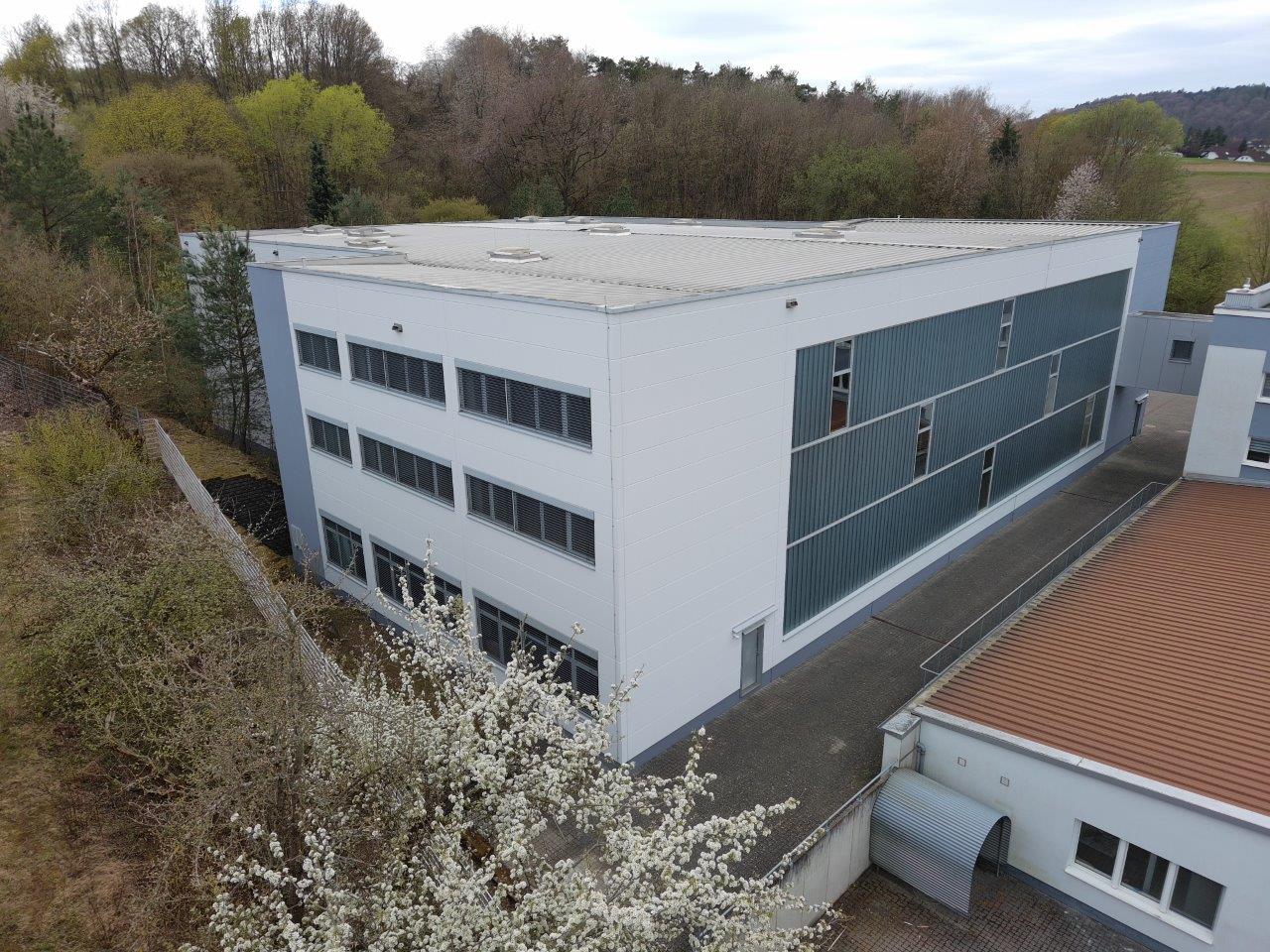 Echtglasfassade nach Norden