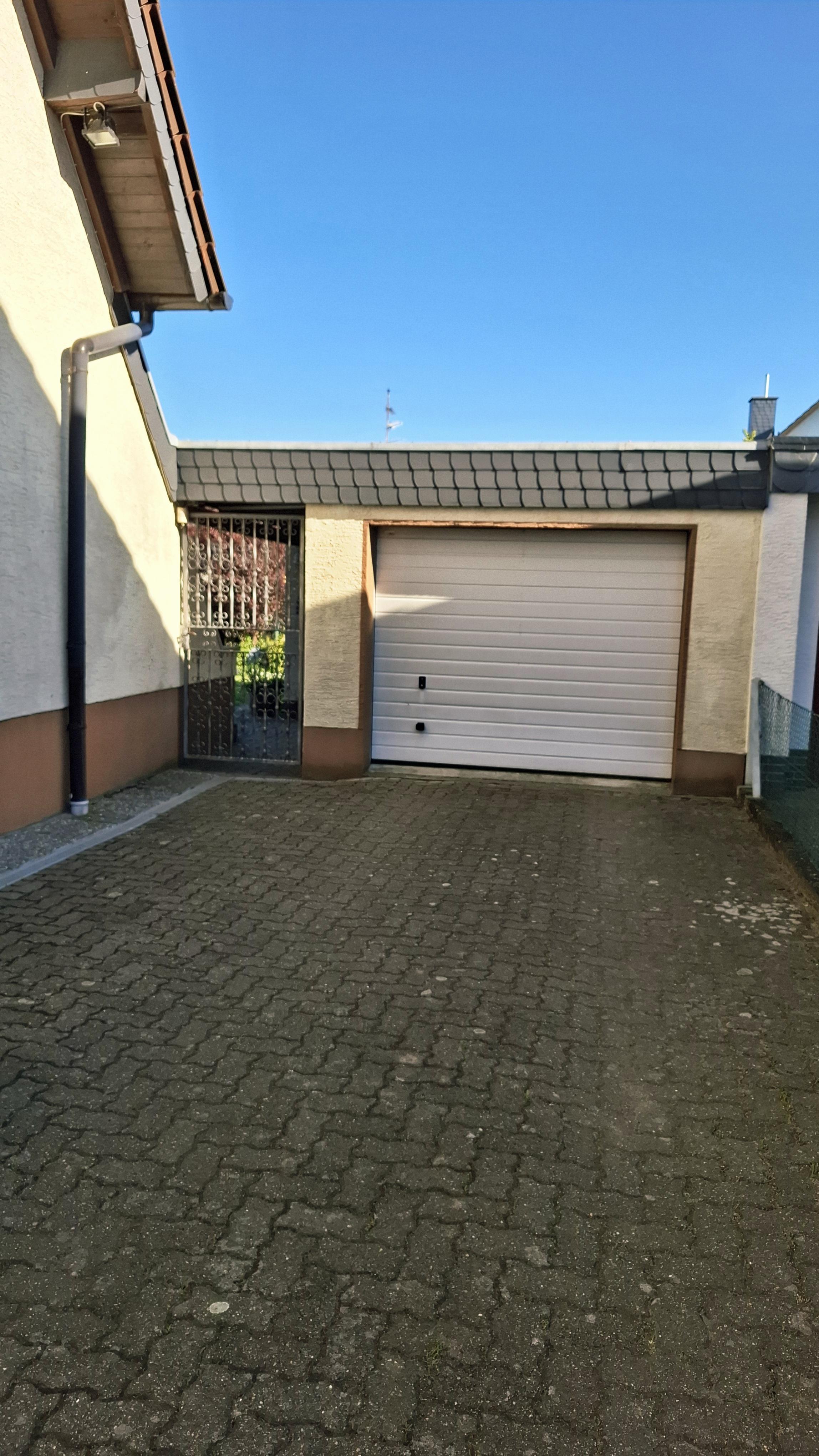 Garage 2.jpg