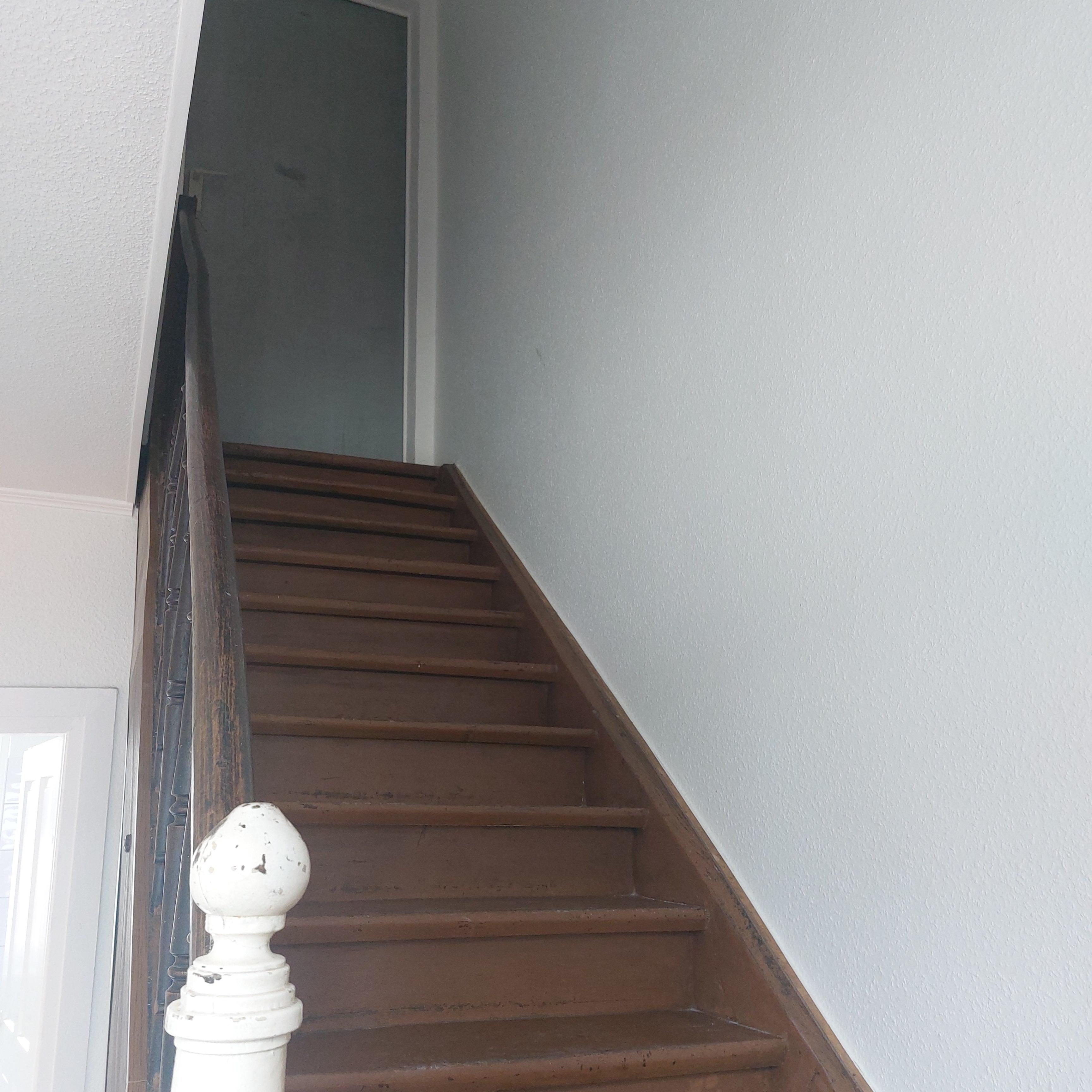 Treppe zum Dachboden (Abstellraum)