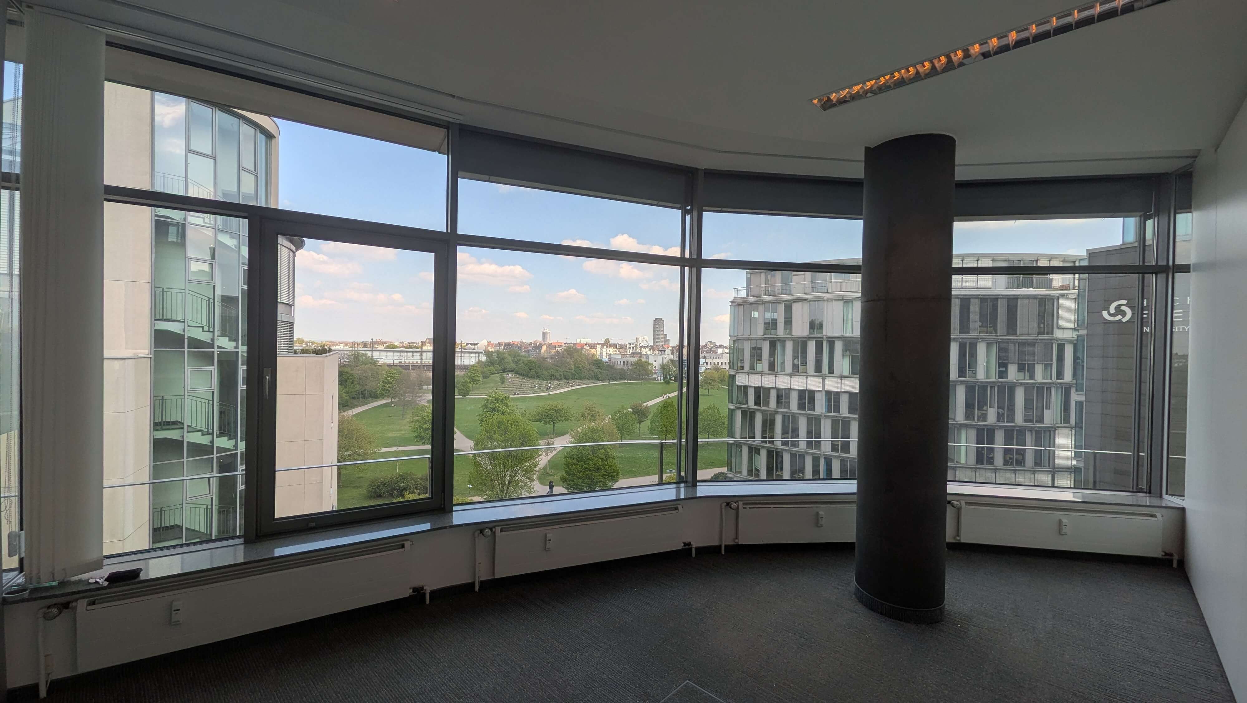 helles-eckbuero-mieten-koeln-mediapark.jpg