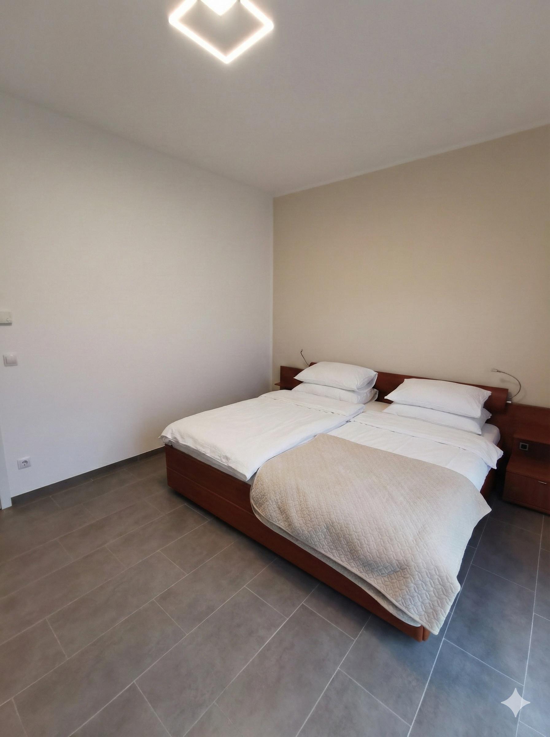 Schlafzimmer 1.jpg