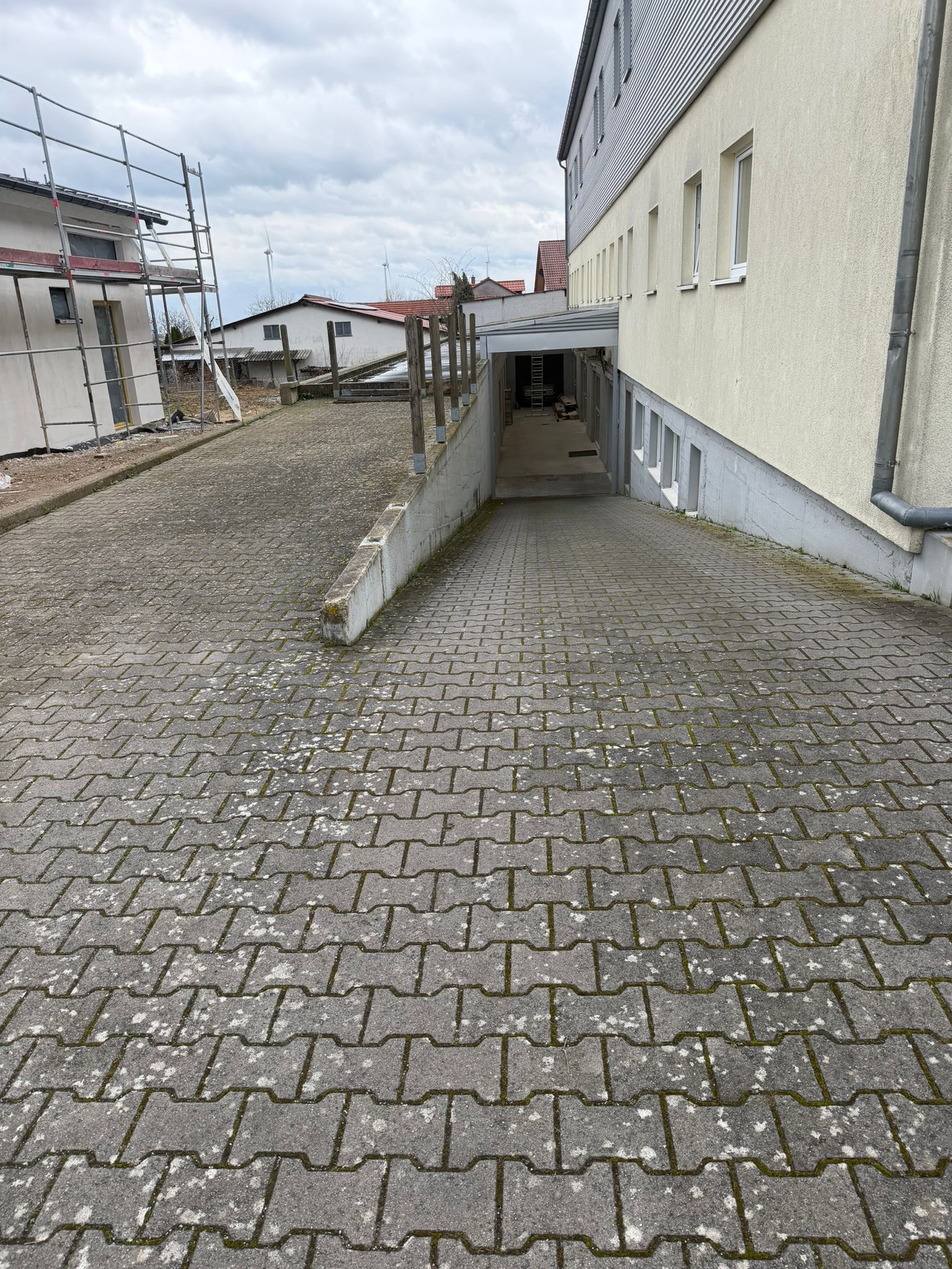 e8a42eab-1514-4e64-bf94-106e67de3ee9.jpeg