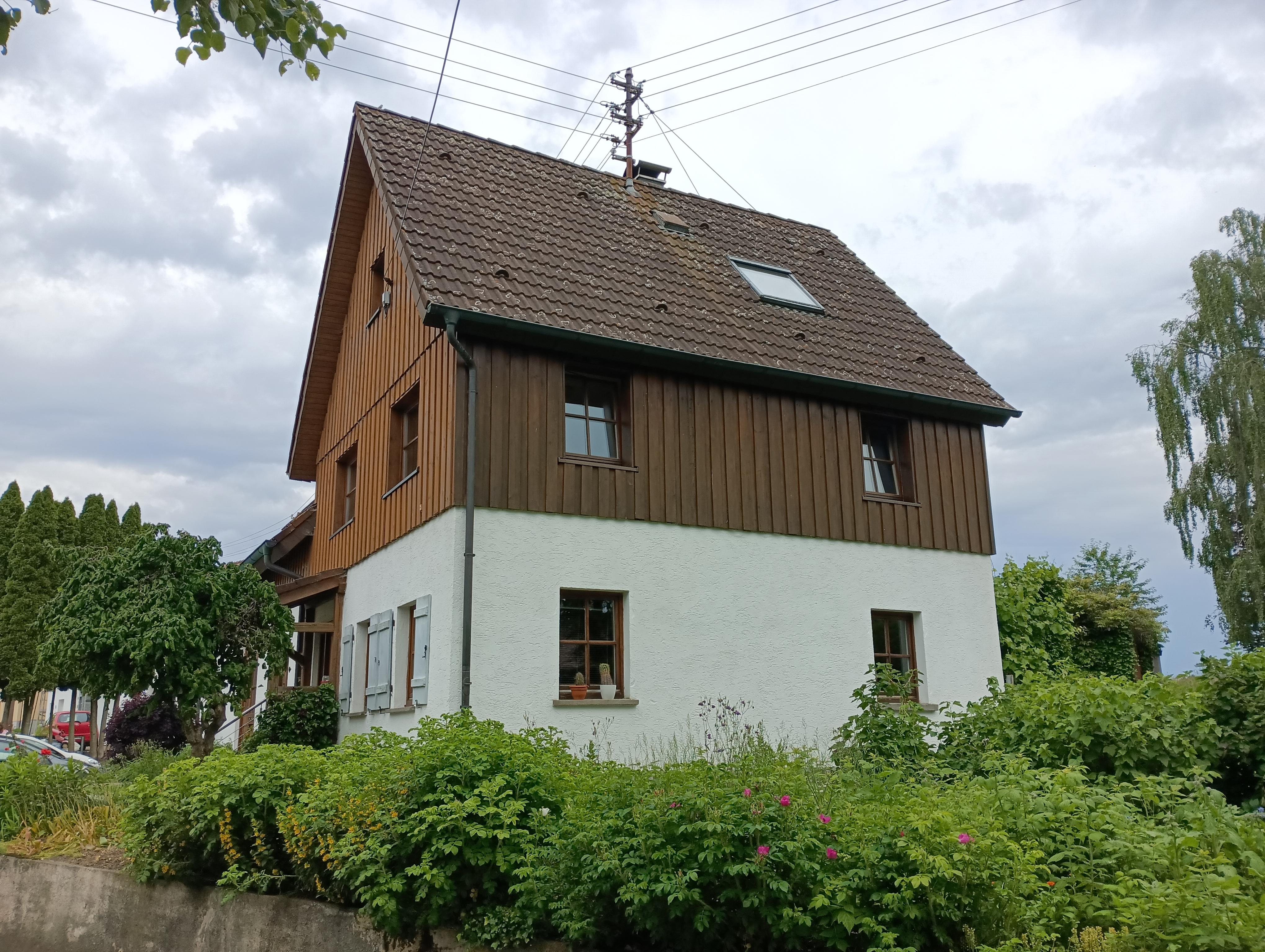 01bb - Haus - Gesamtansicht - Nord-Ost -.jpg