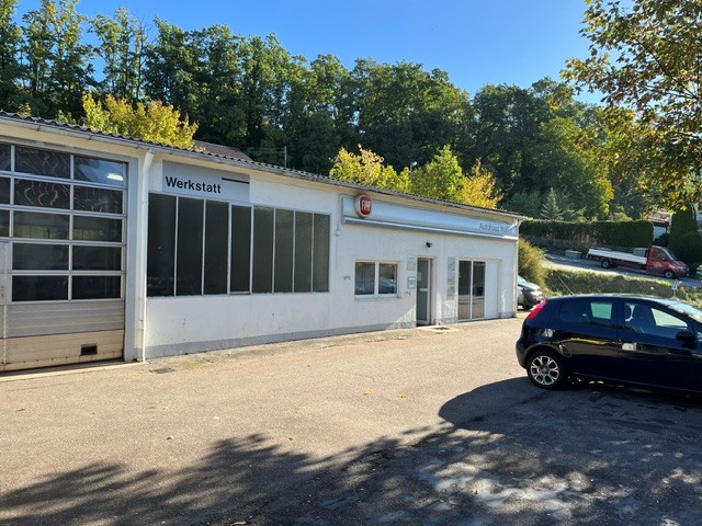 Calw Blick von Parkplatz auf Werkstatt und Büro.jpg