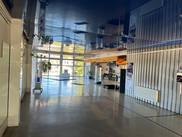 Calw Ausstellungshalle innen.jpg