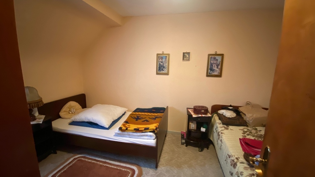 Schlafzimmer DG