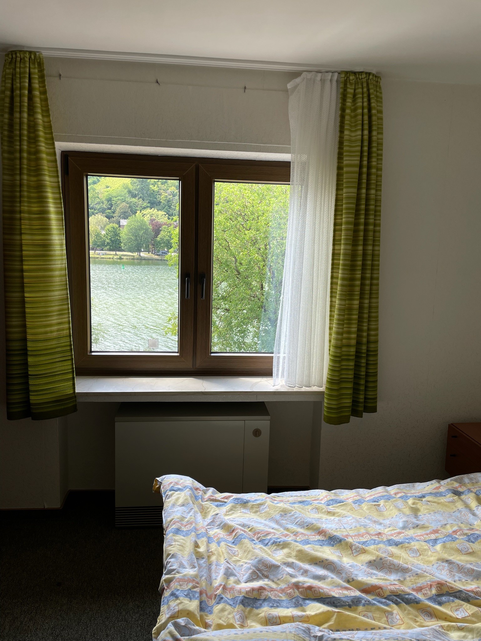 Schlafzimmer 1