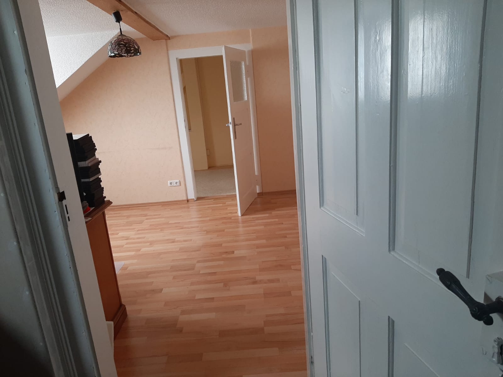 Blick ins Kinderzimmer und Kinderschlafzimmer
