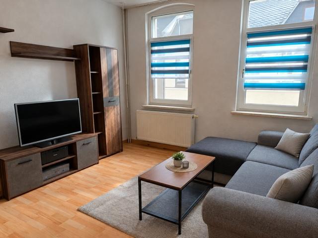 Wohnzimmer ohne Deko.jpg