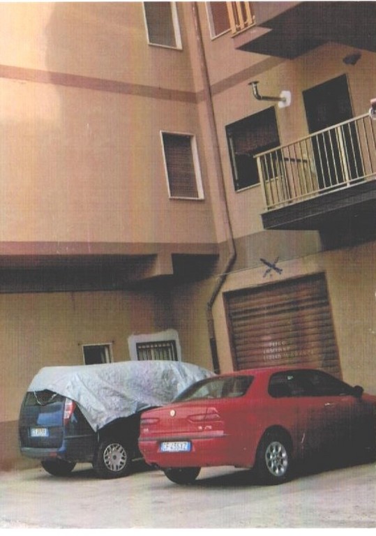 Die 30 m2 große Garage bietet viel Platz