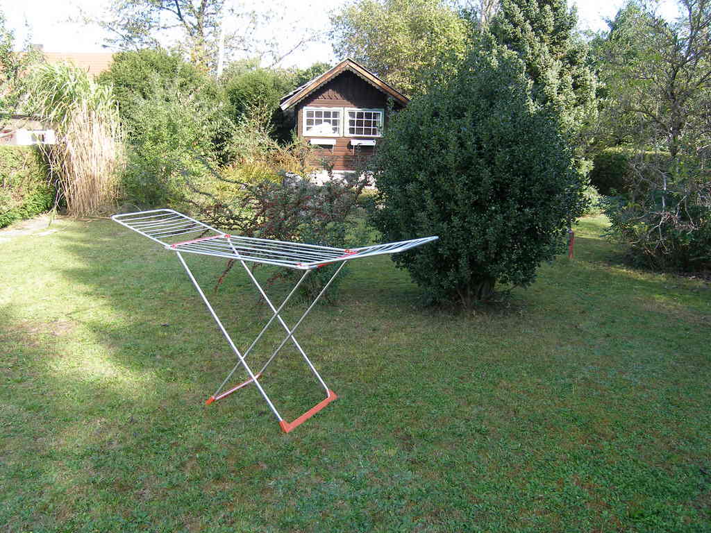 Garten nördlicher Teil mit Wäscheständer.JPG