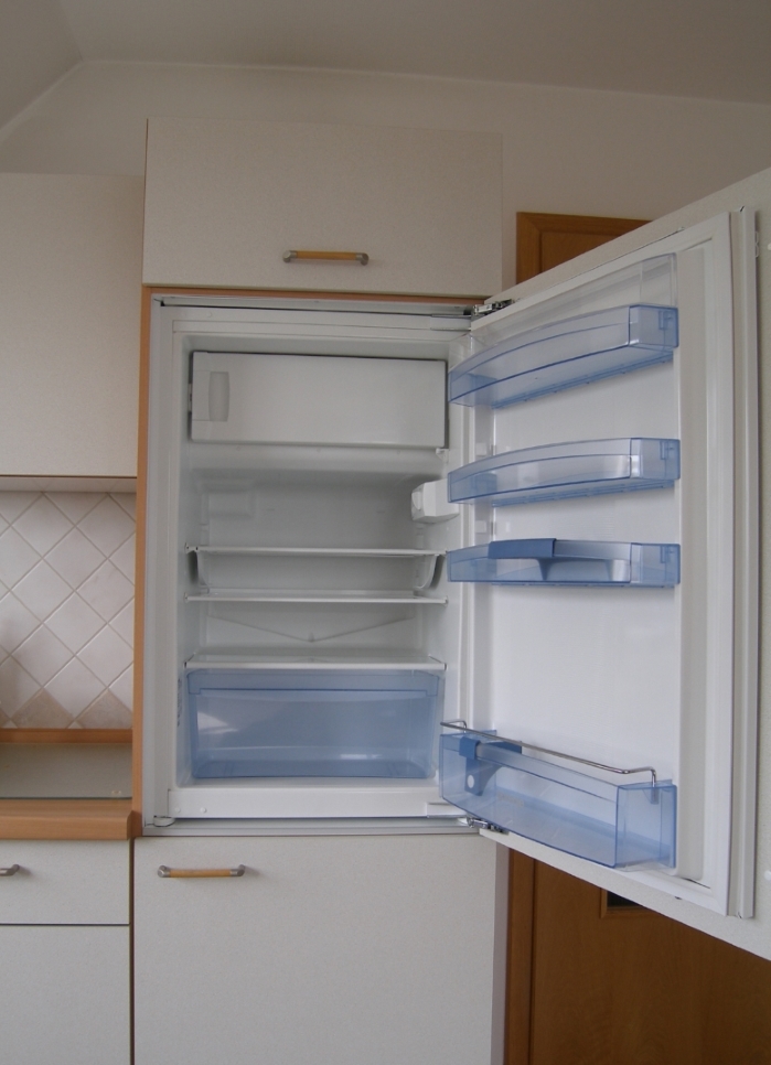 Kühlschrank 2 verkleinert.jpg