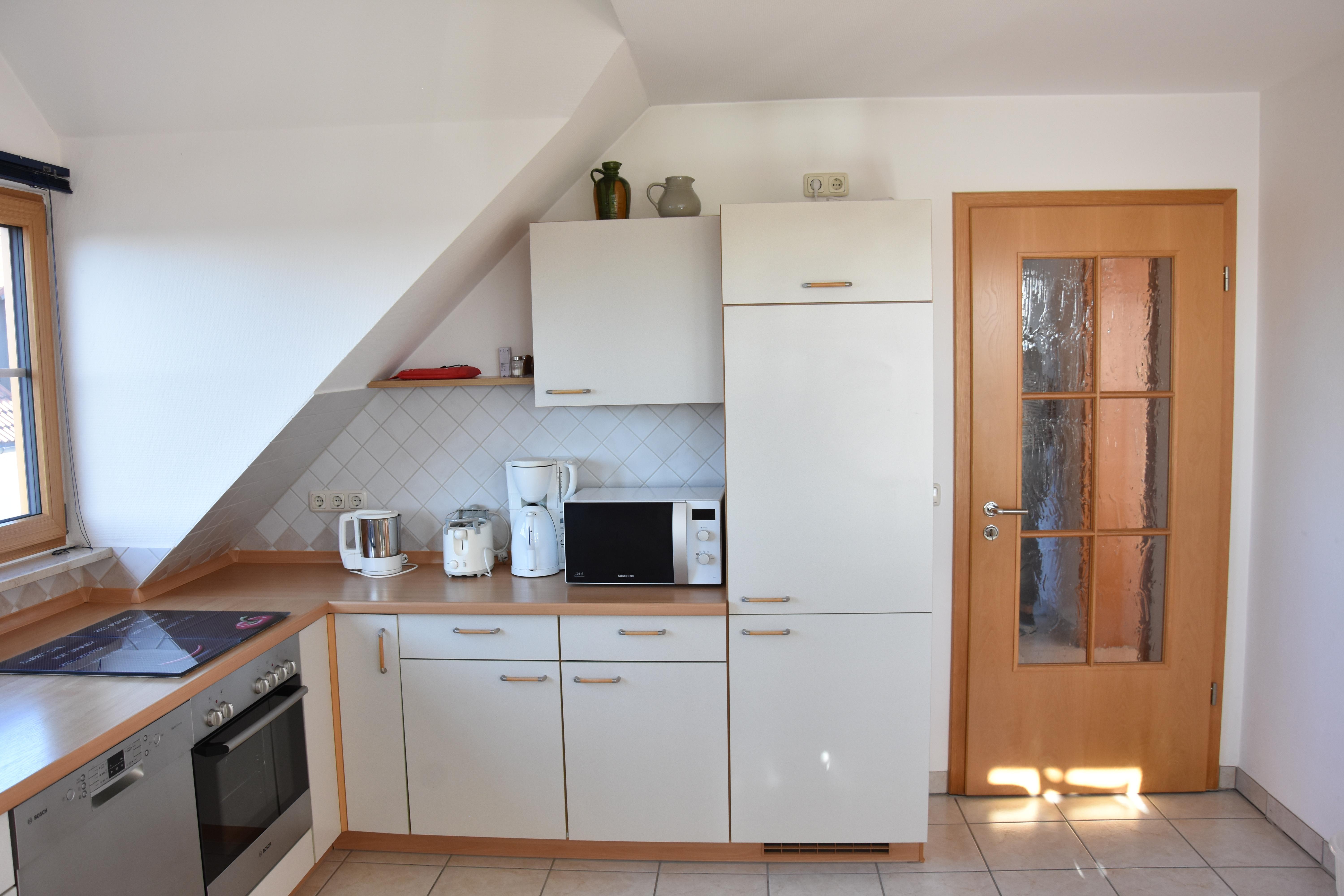 Küchenzeile rechts schön.JPG